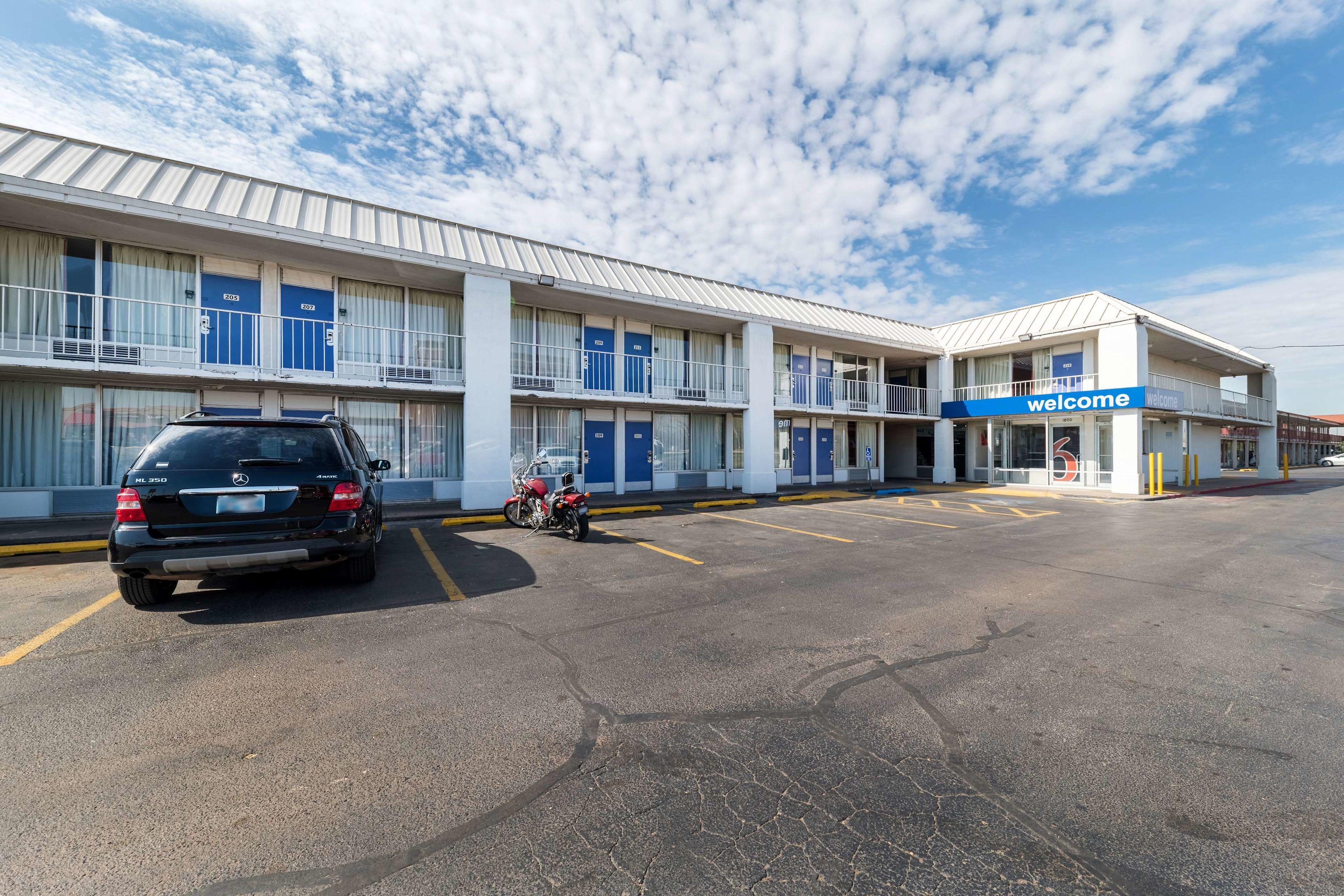 Motel 6 Bricktown — photo 4