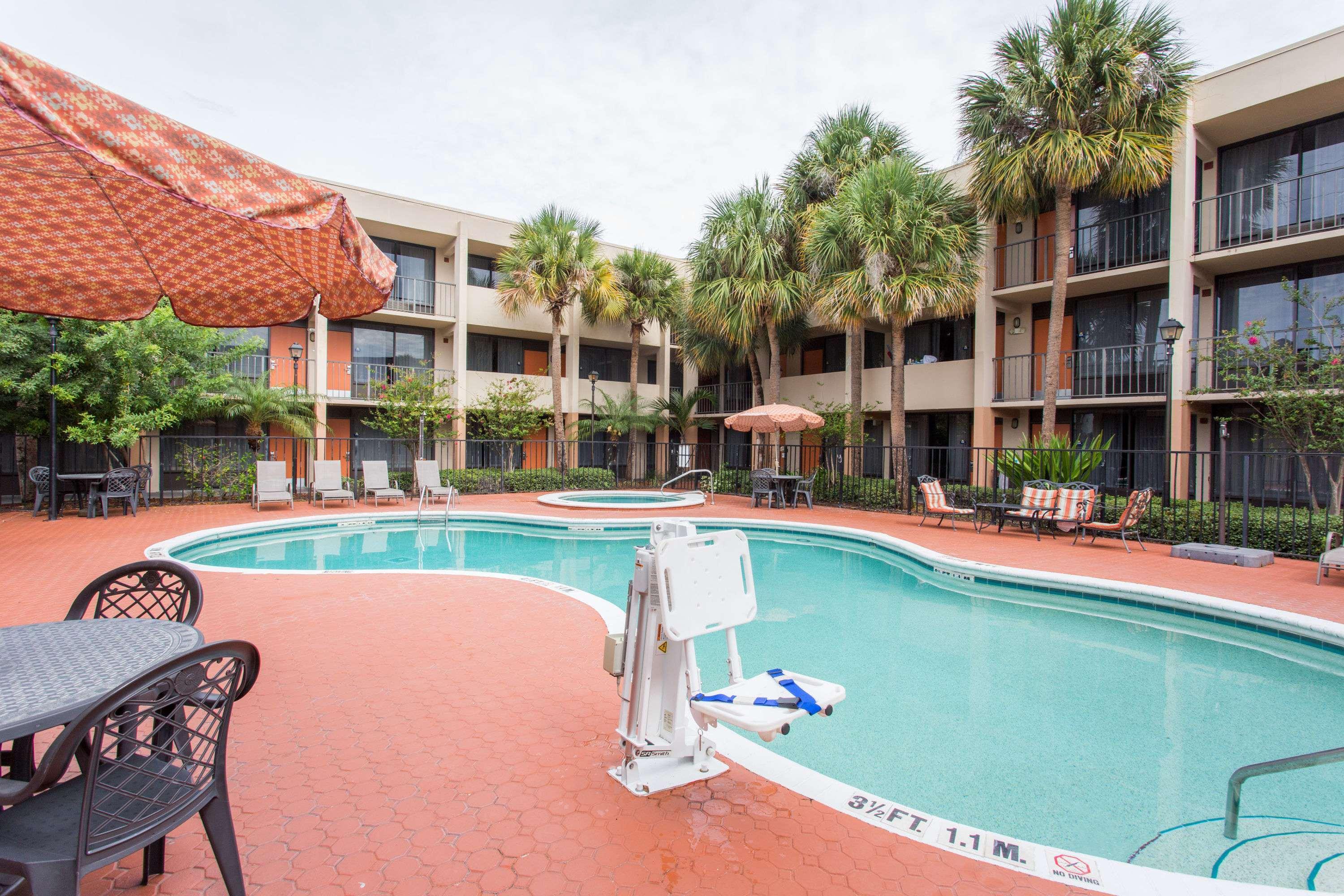 Days Inn & Suites Orlando Airport — photo 3
