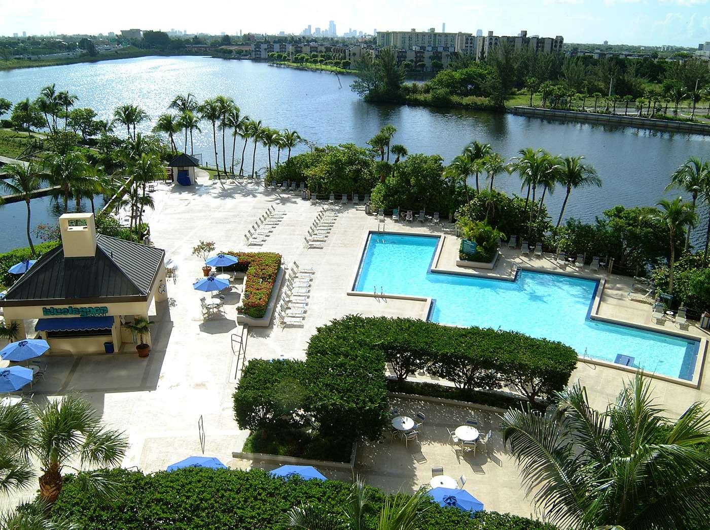 Hilton Miami Airport Blue Lagoon — photo 4