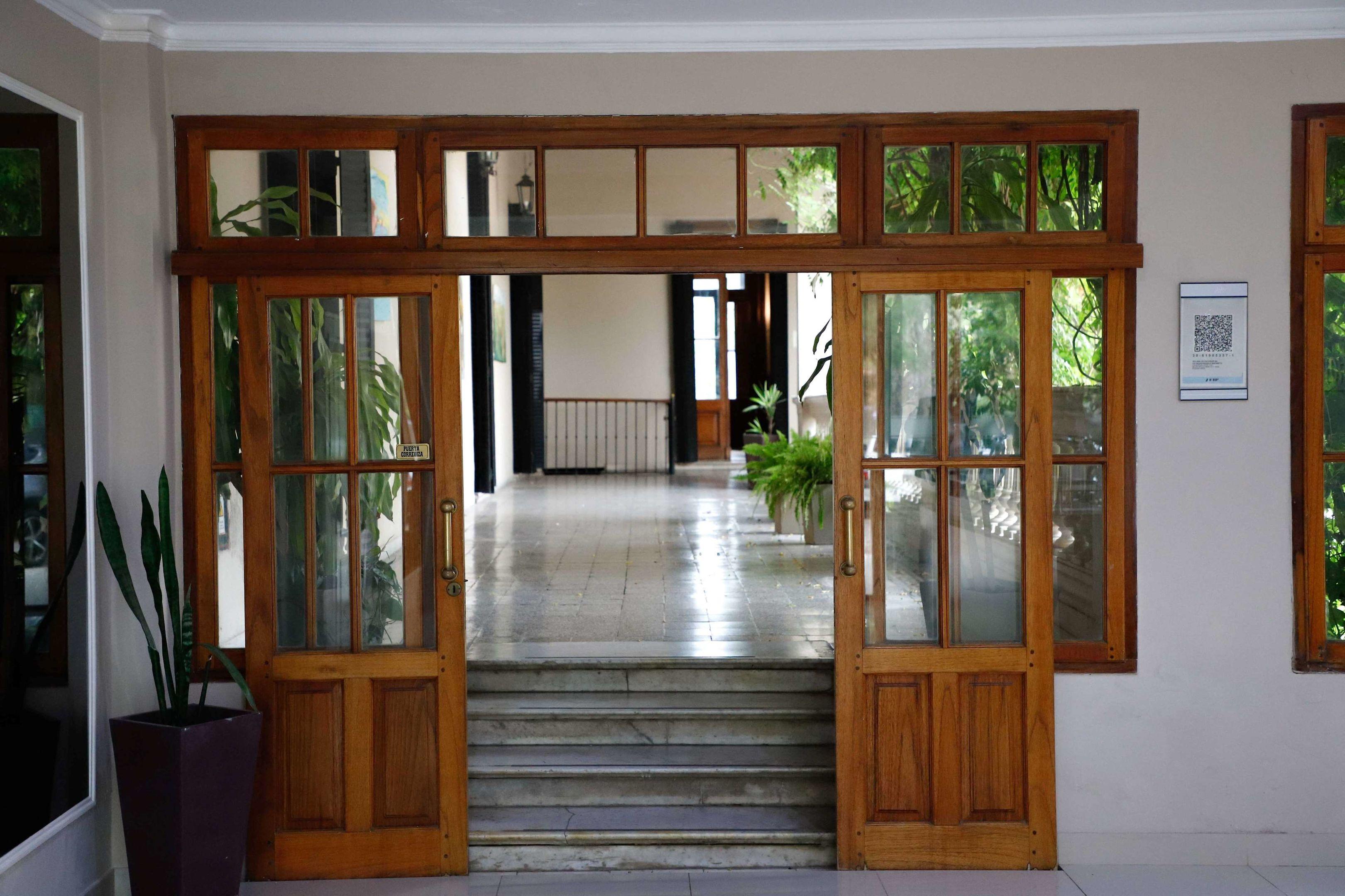 Howard Johnson Escobar Hotel — photo 4