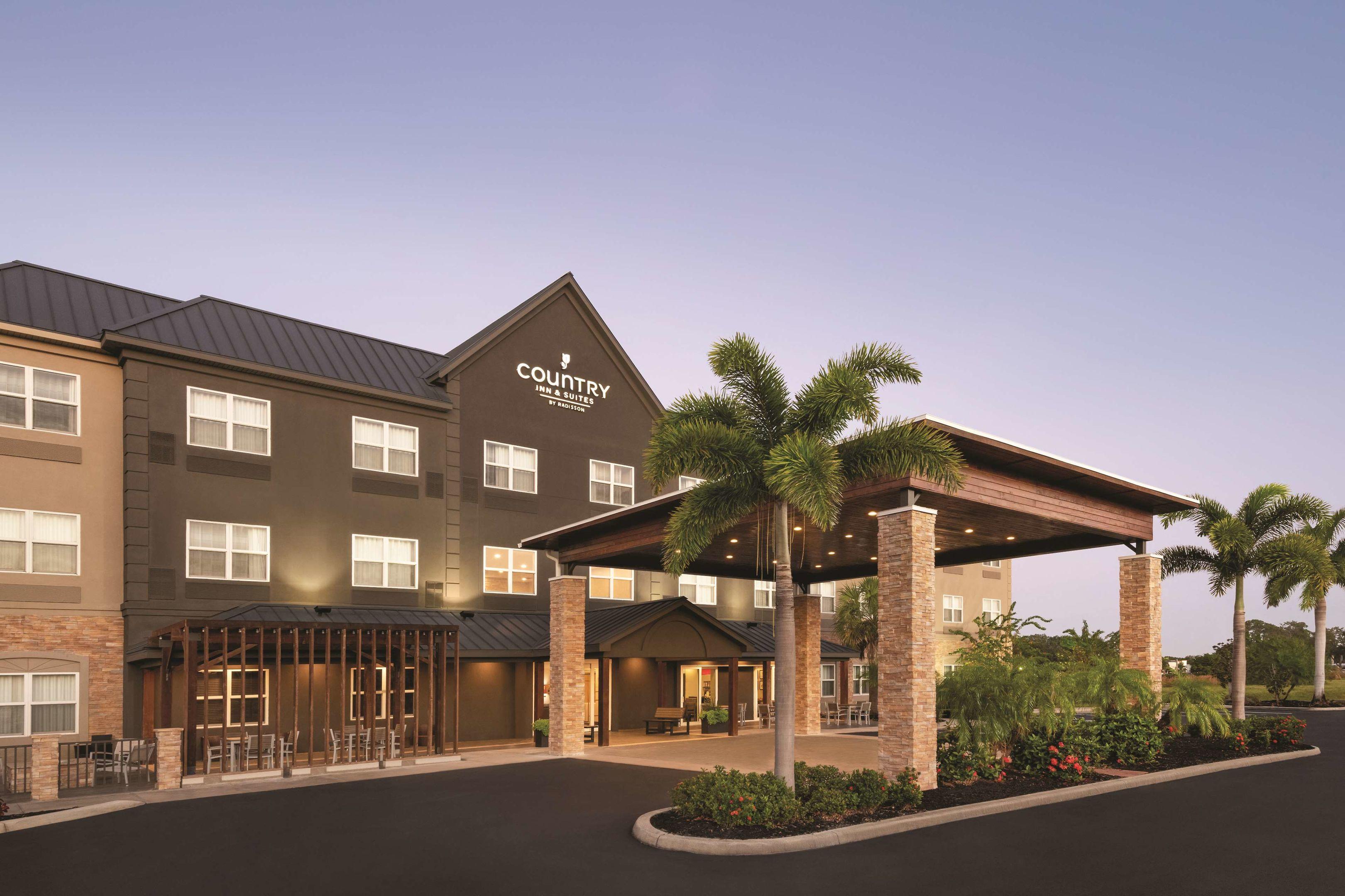 Country Inn & Suites by Radisson, Bradenton at I-75, FL