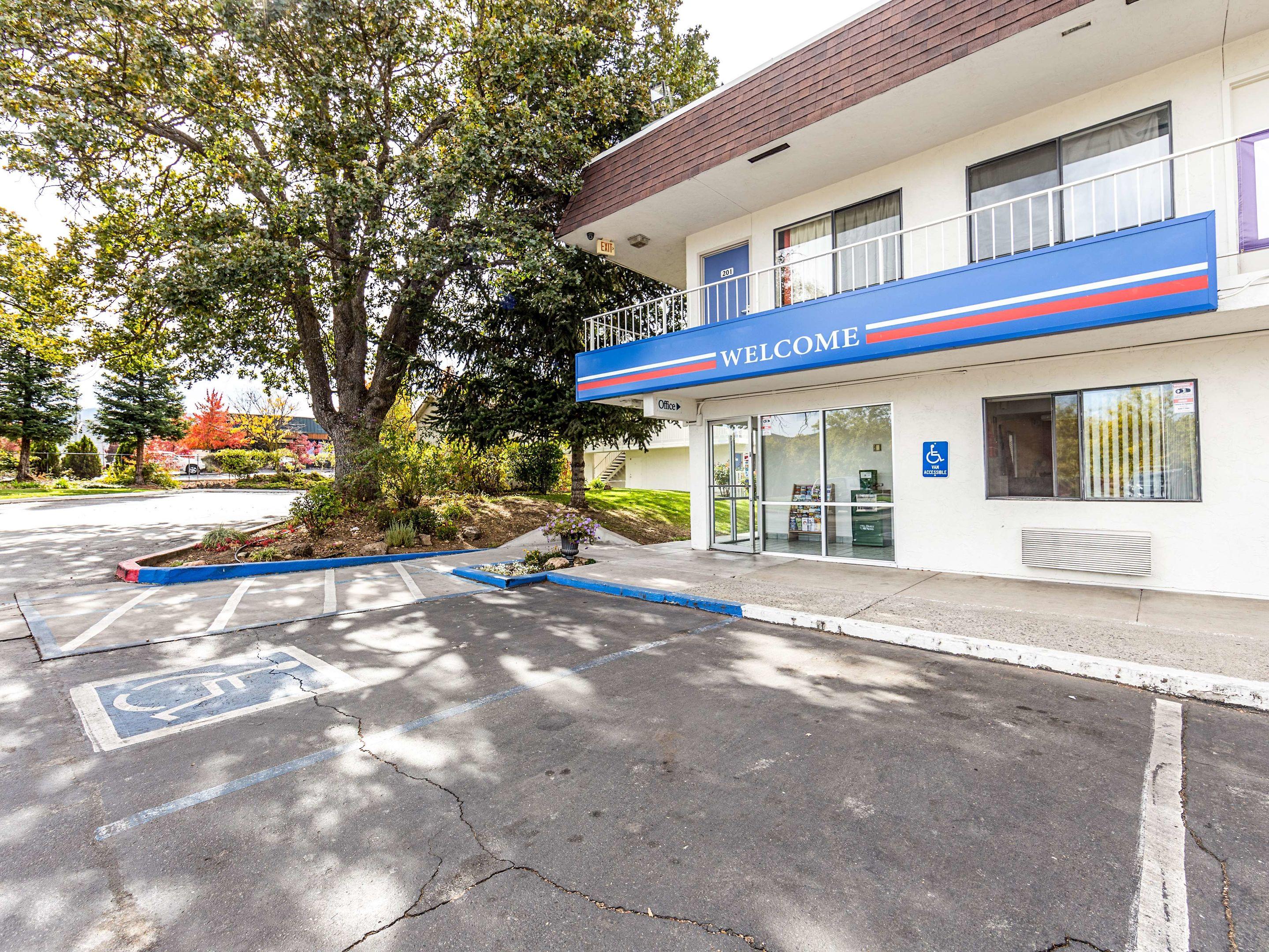 Motel 6 — photo 5