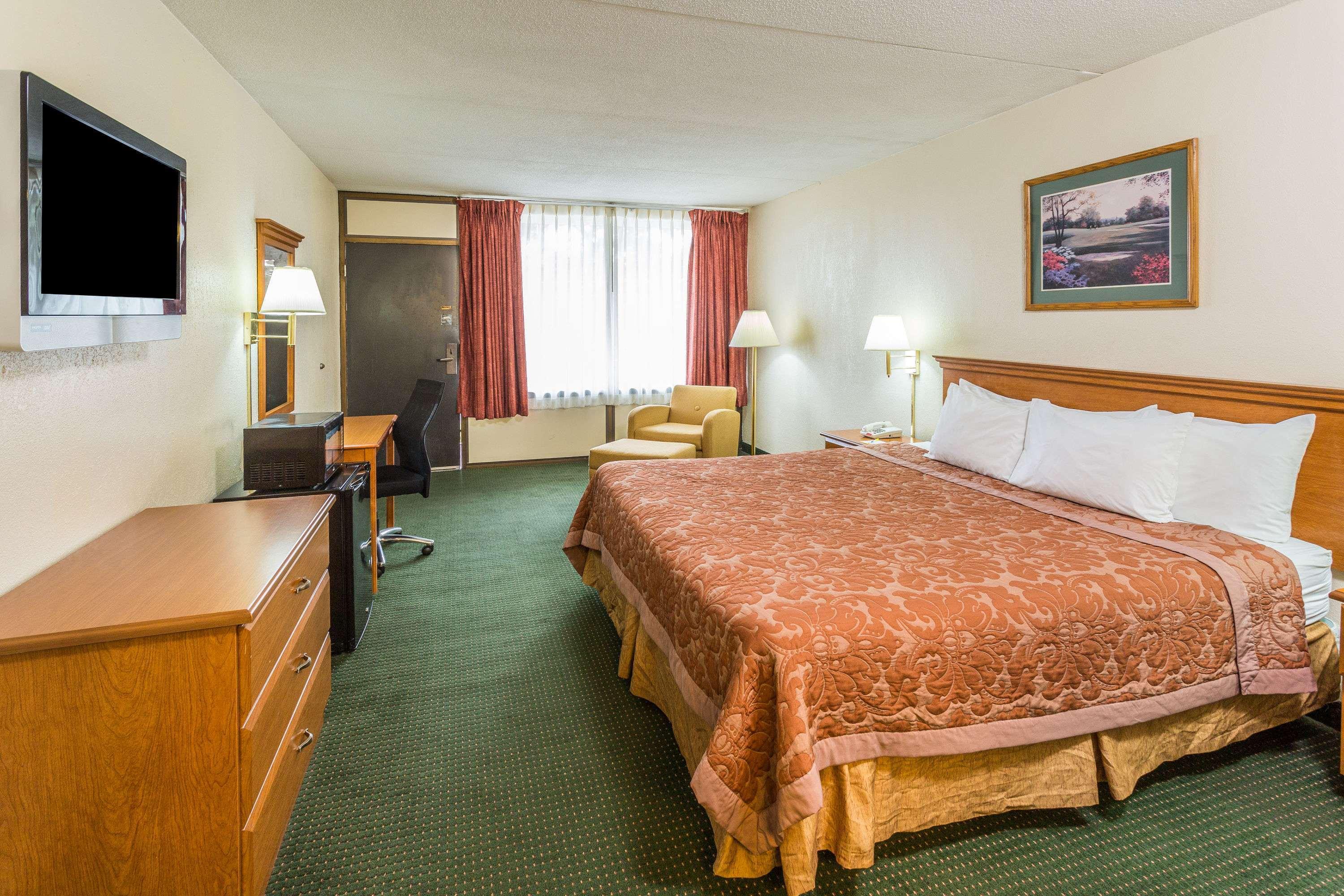 Days Inn Valdosta/Near Valdosta Mall — photo 5