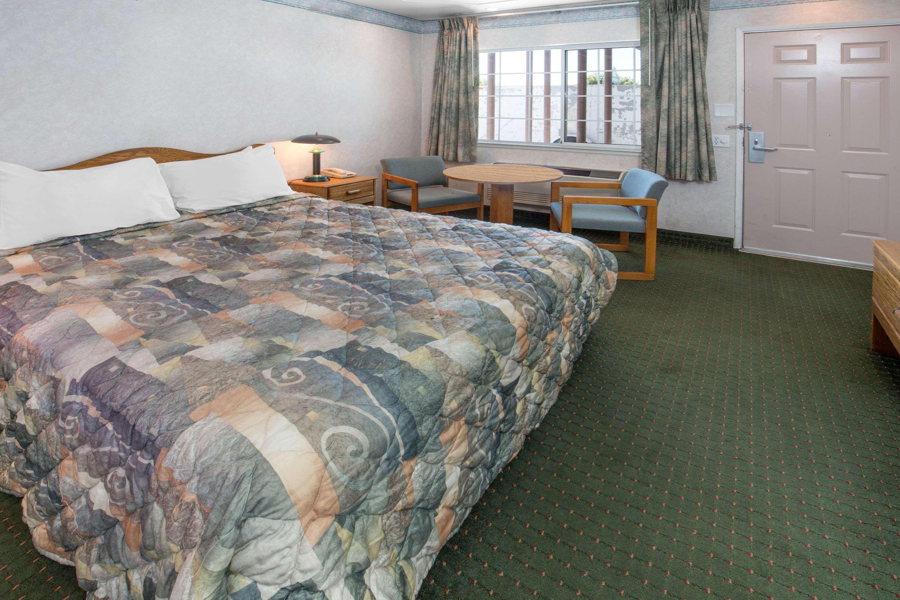 Days Inn Oroville — photo 4