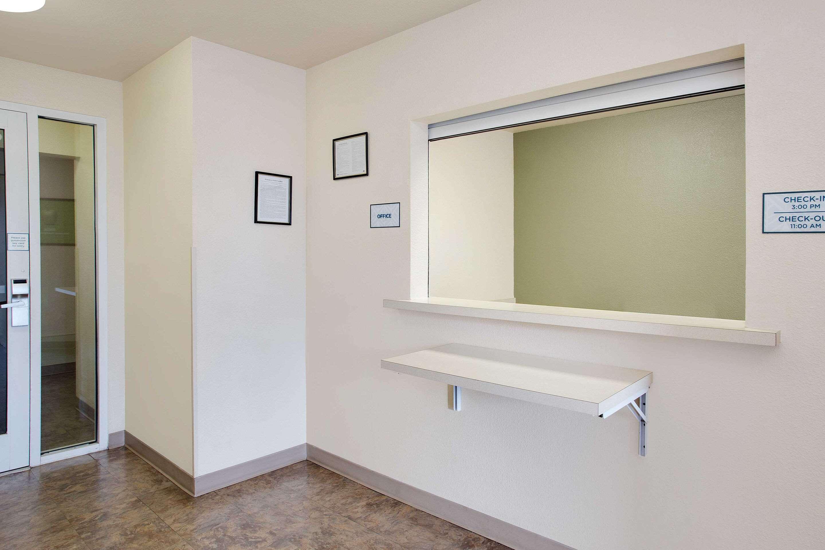 WoodSpring Suites Asheville — photo 5