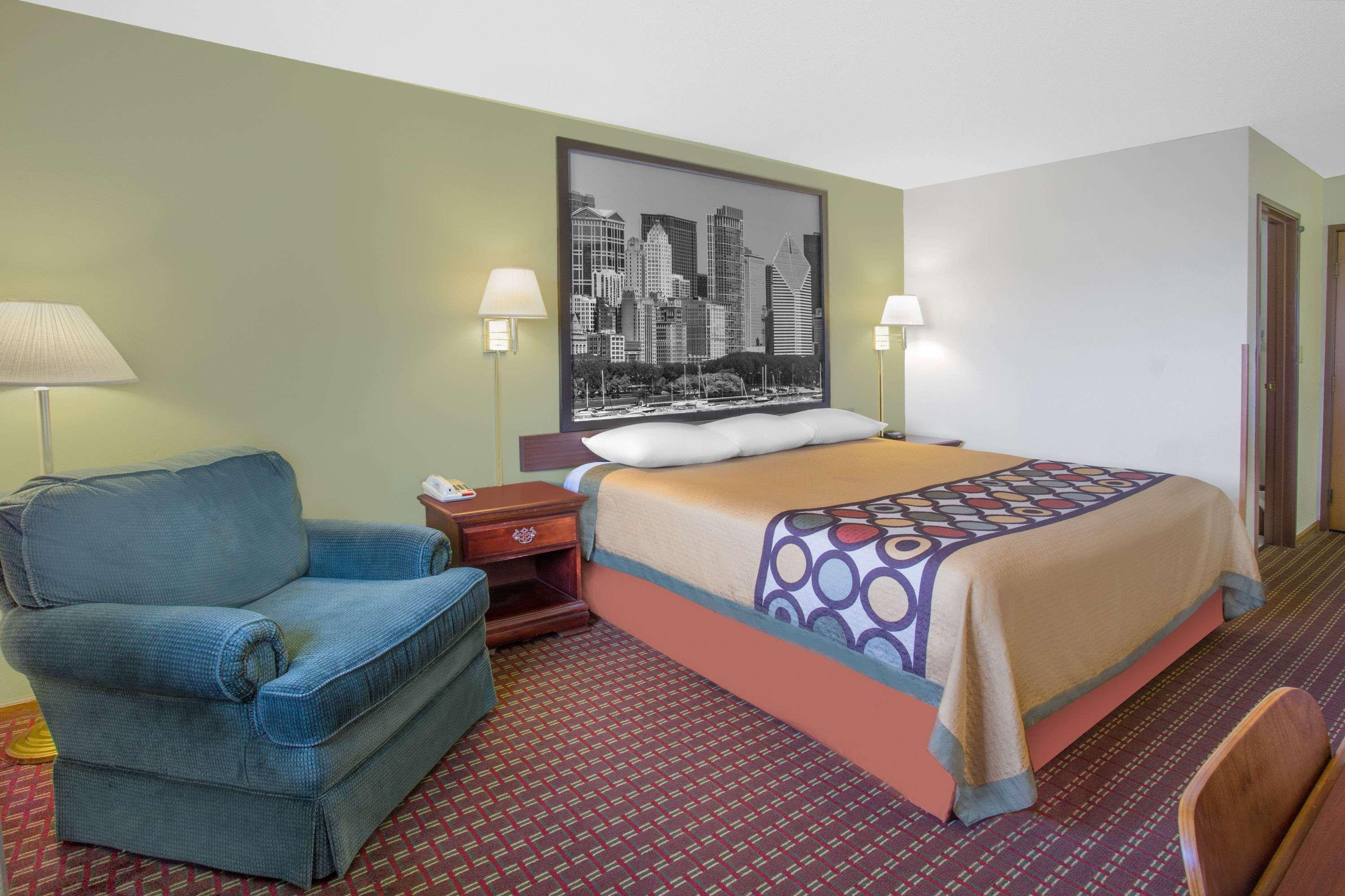 Super 8 by Wyndham Princeton — photo 4