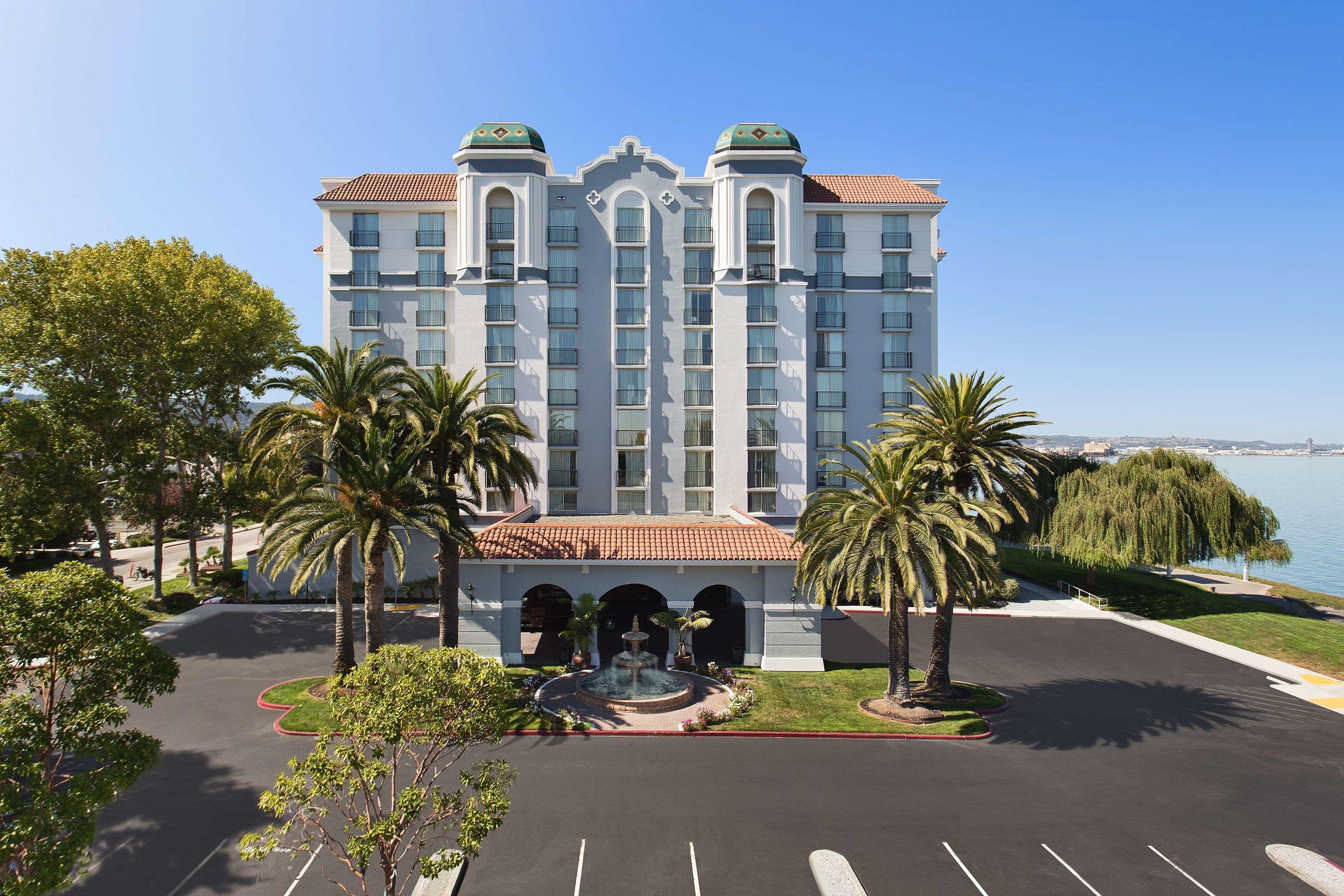 Embassy Suites by Hilton San Francisco Airport Waterfront — photo 3