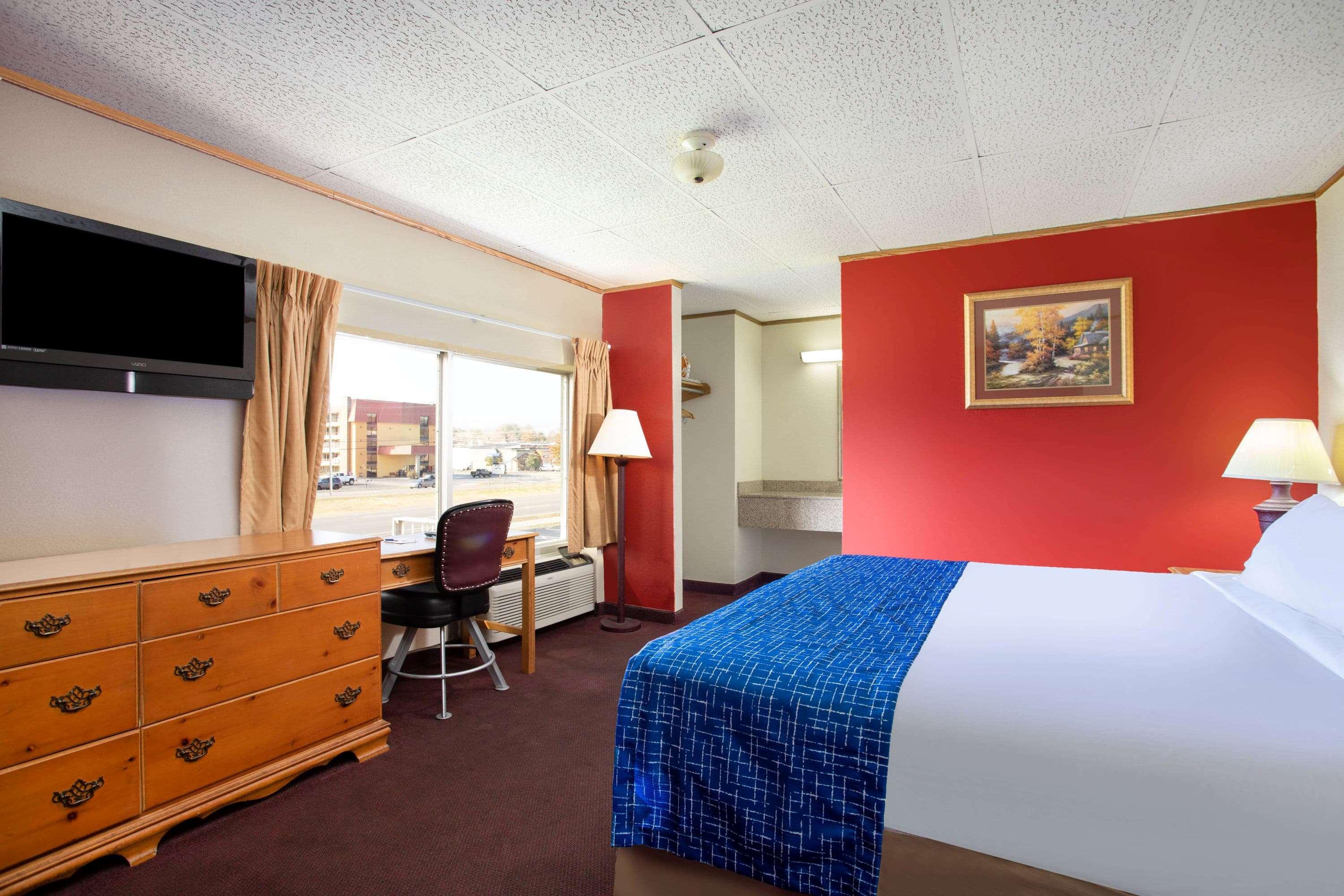 Travelodge by Wyndham Pigeon Forge — photo 4