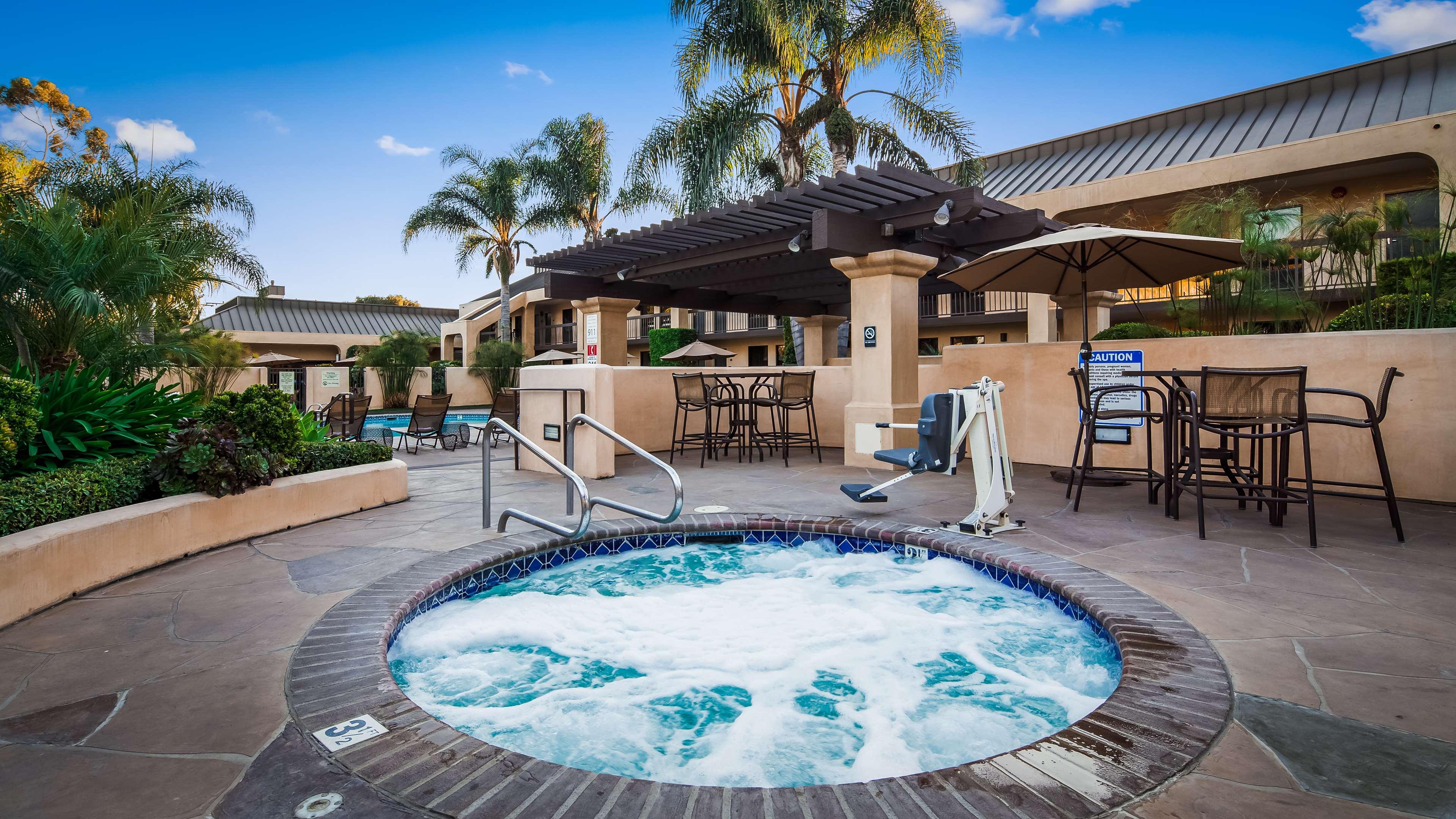 Best Western Plus South Coast Inn — photo 4