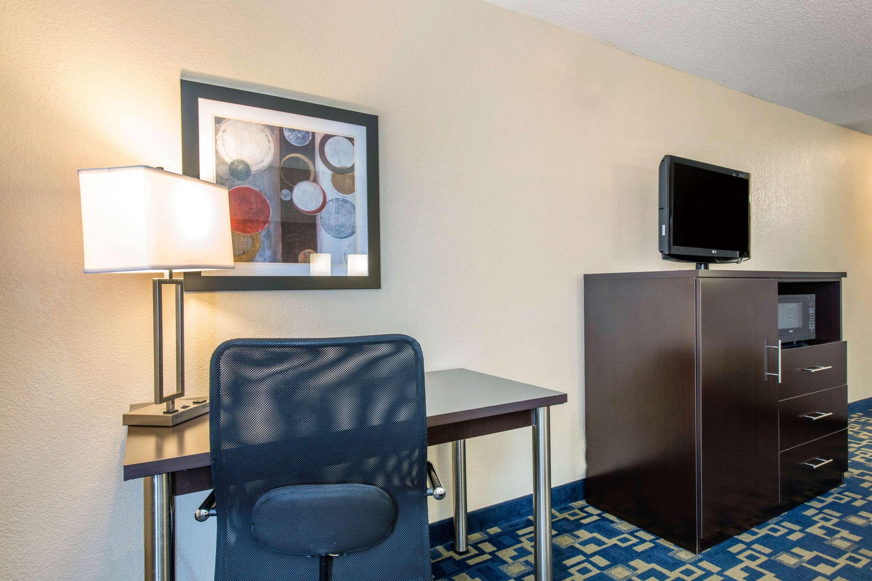 Comfort Inn & Suites Universal - Convention Center — photo 4