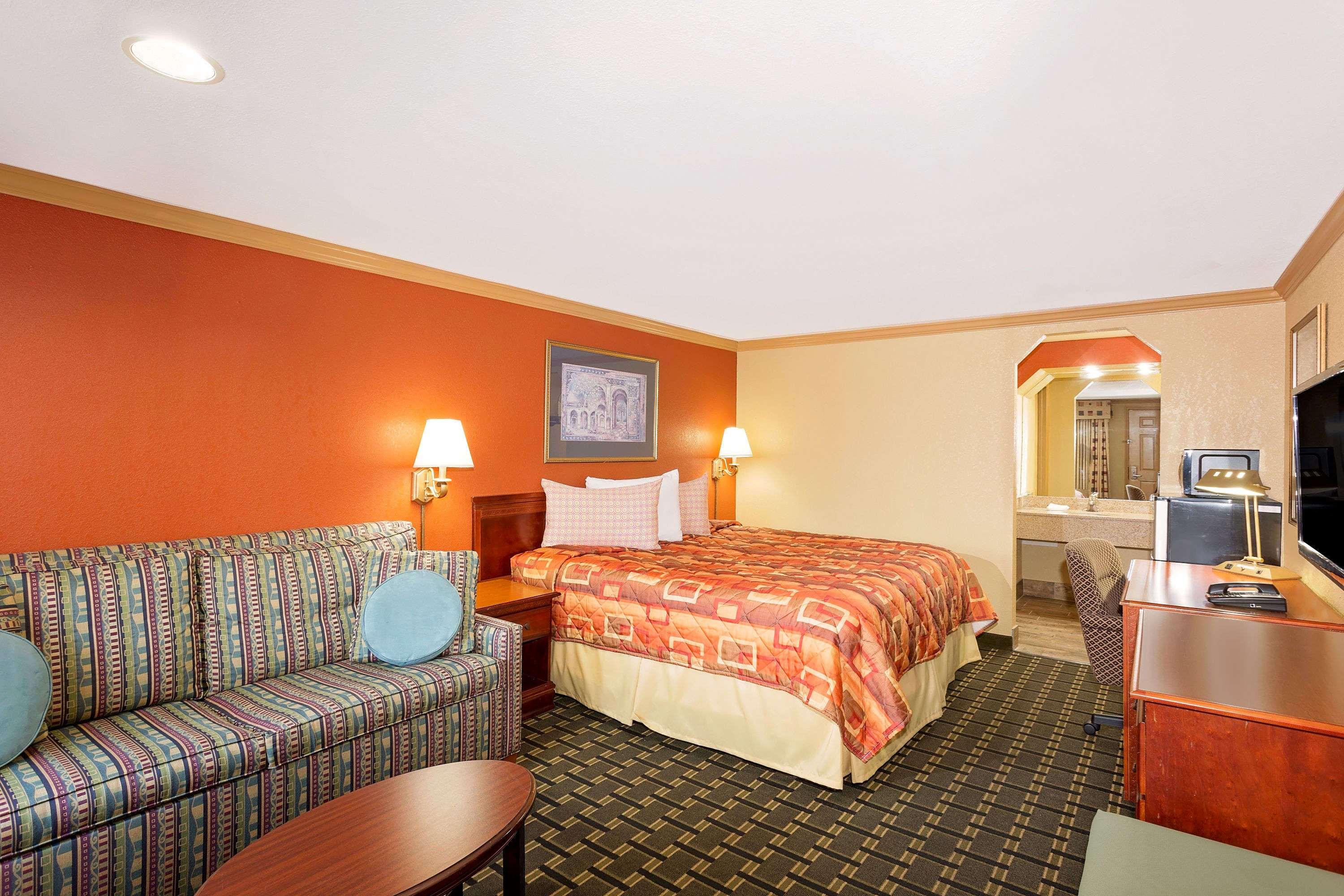 Knights Inn Port Charlotte — photo 5