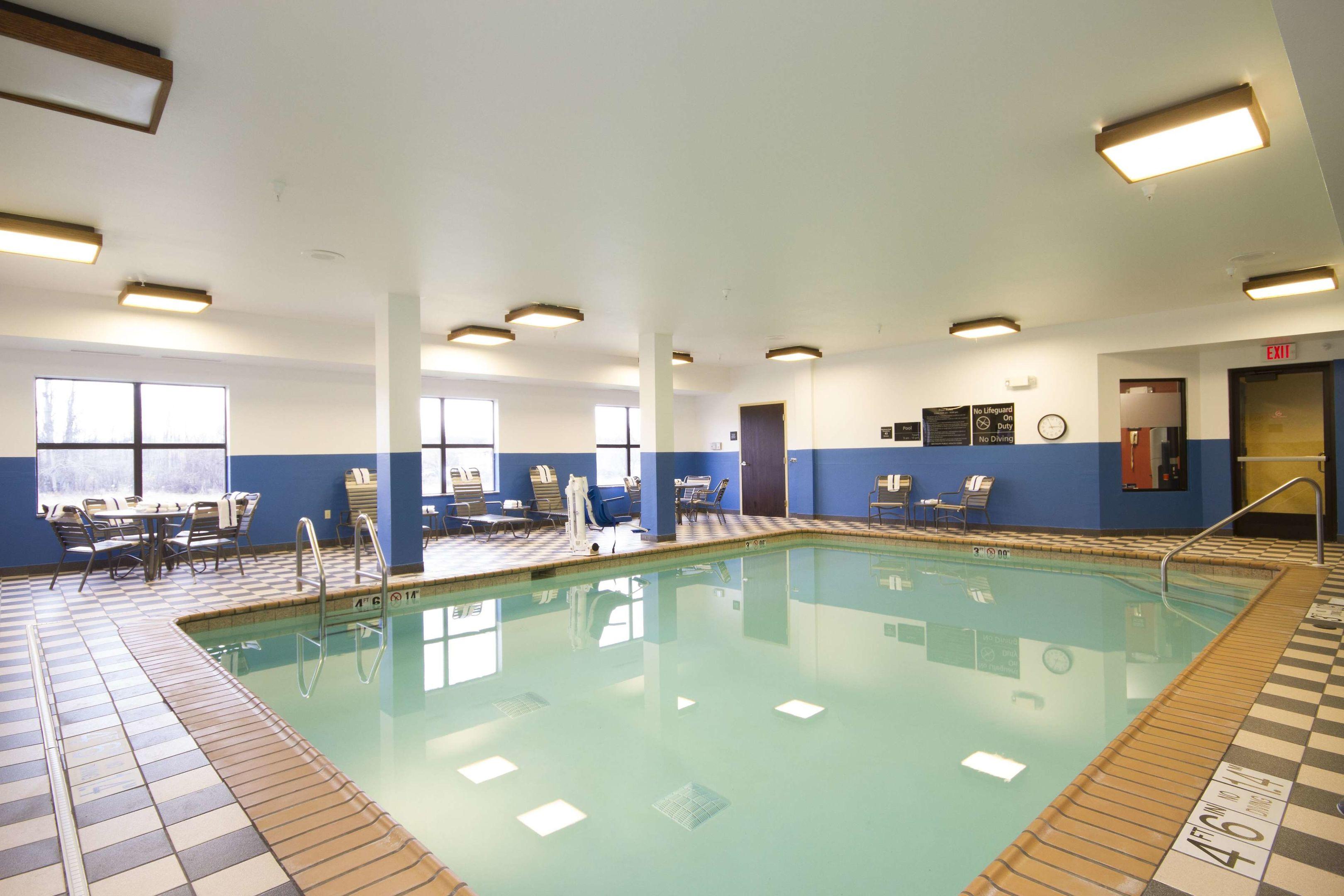 Hampton Inn Marshall — photo 4