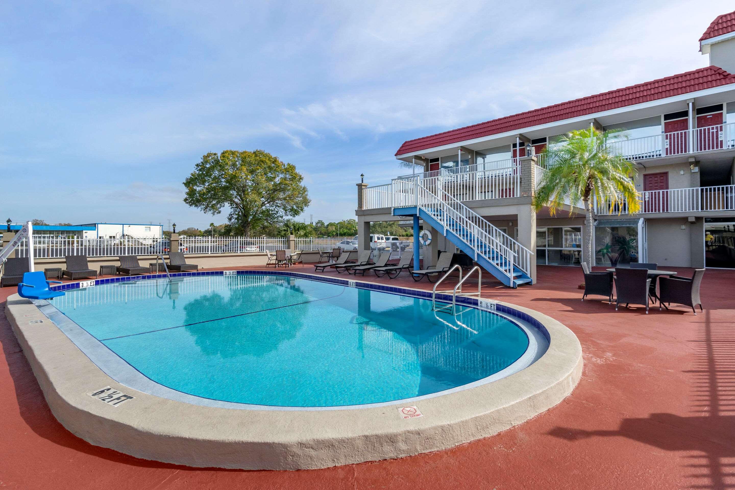 Rodeway Inn Clearwater — photo 5