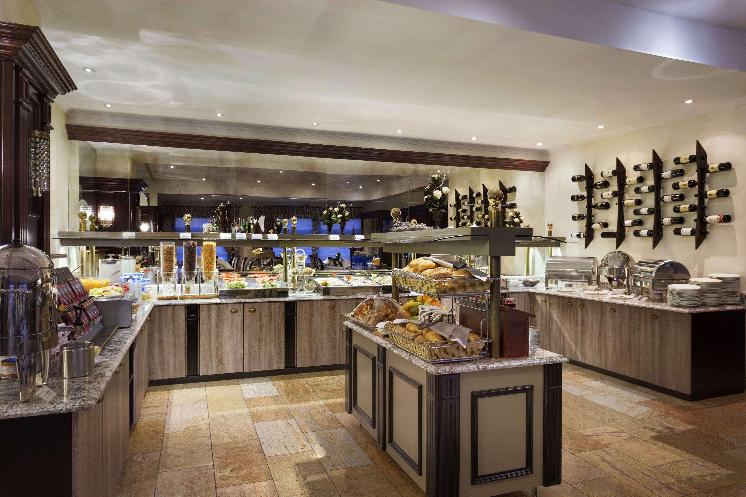 Ramada Hotel & Suites by Wyndham Bucharest North — photo 5