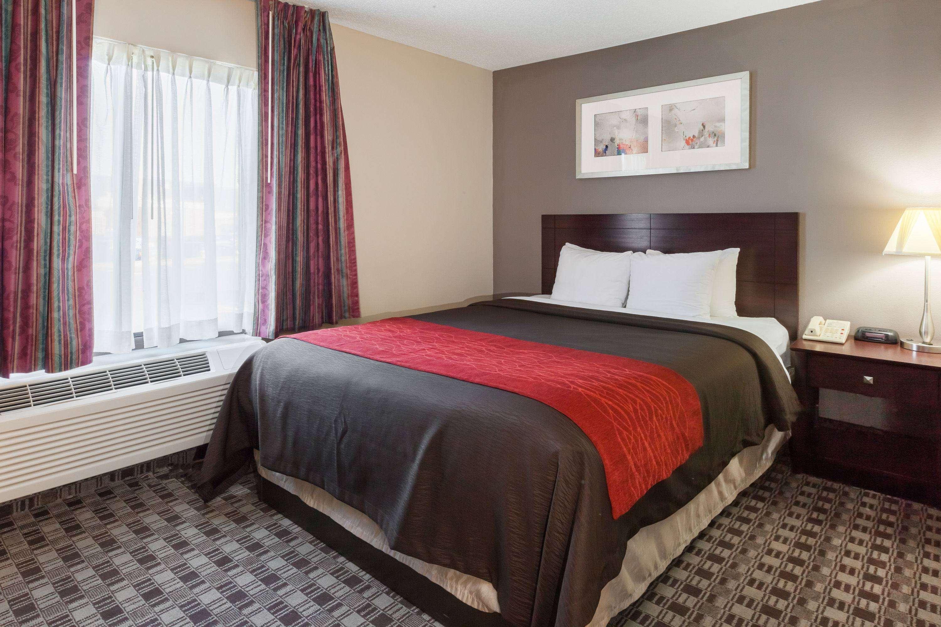 Ramada Canton/Hall of Fame — photo 4