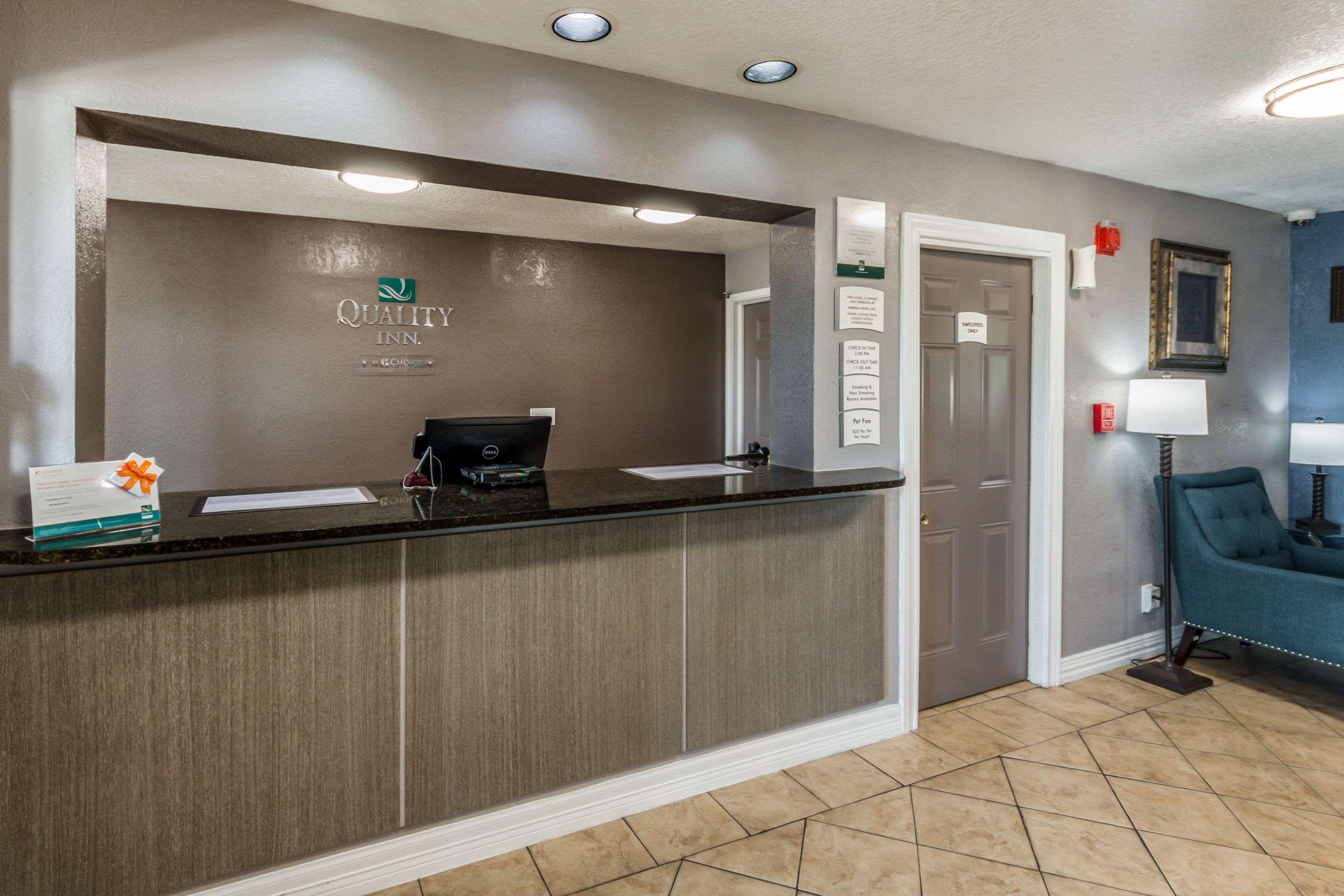 Quality Inn I-10 East Near AT&T Center — photo 5
