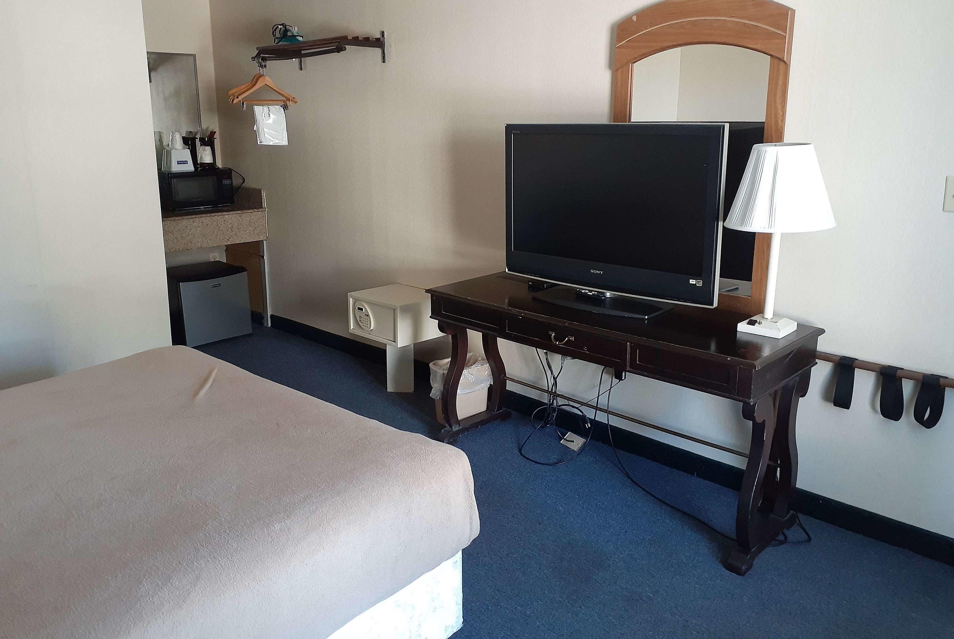 Travelodge by Wyndham Virginia Beach Bay Beach — photo 3