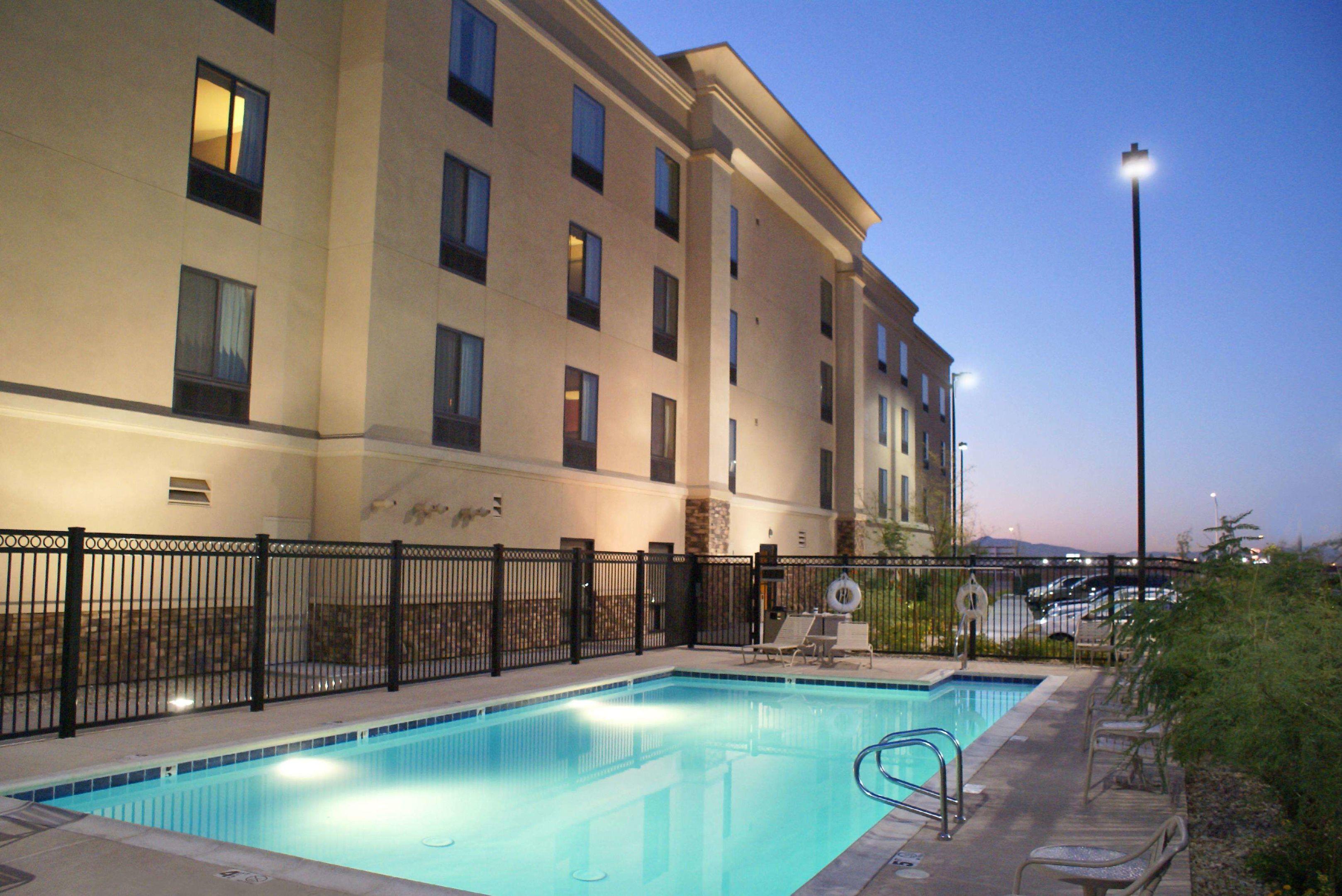 Hampton Inn Las Vegas/North Speedway — photo 4