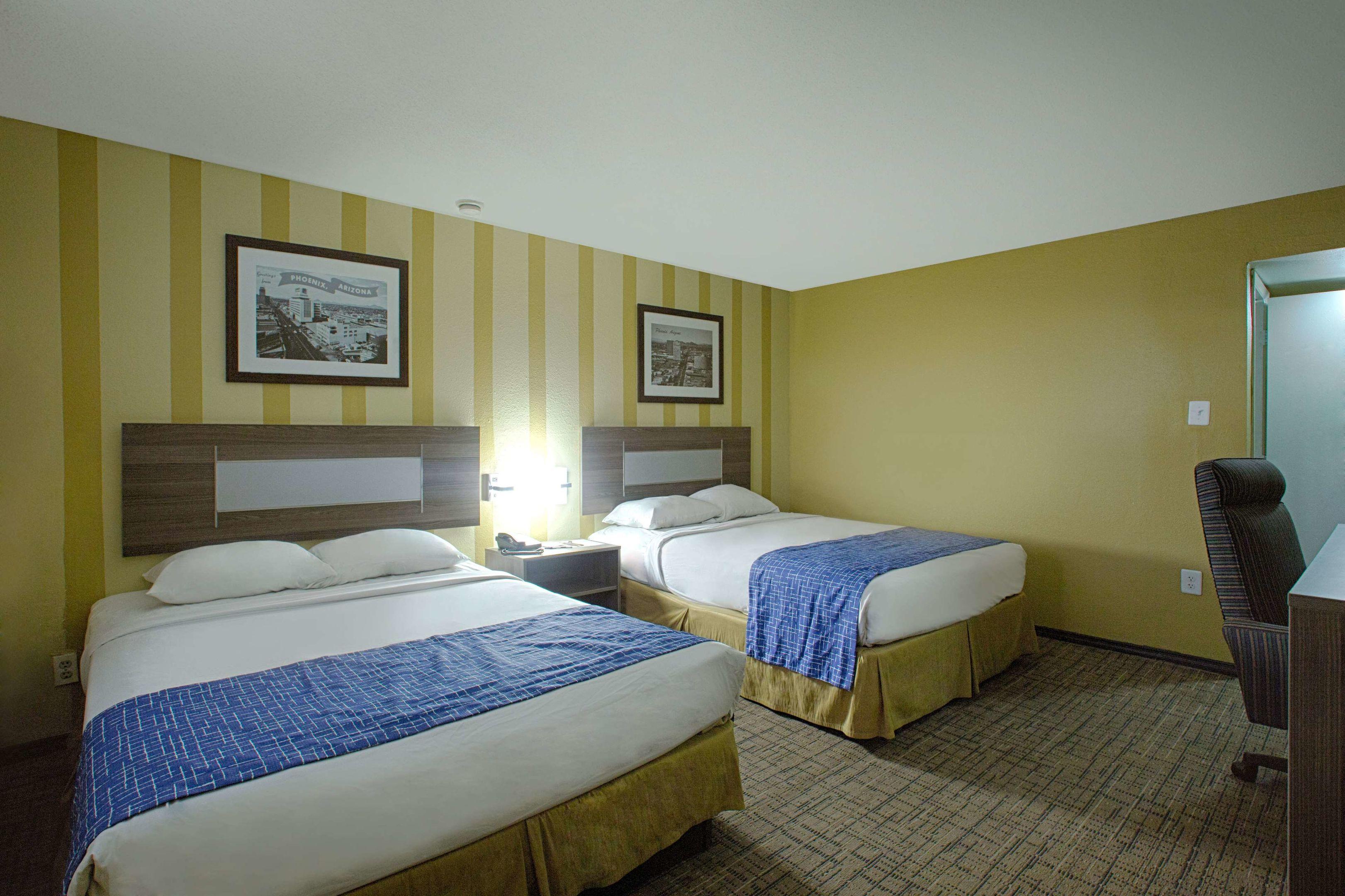 Travelodge Phoenix Downtown — photo 5