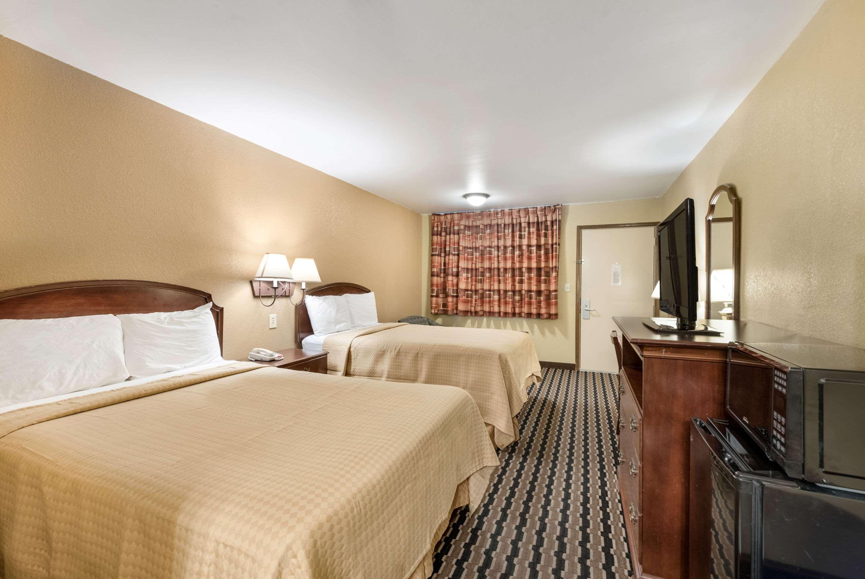 Rodeway Inn — photo 5