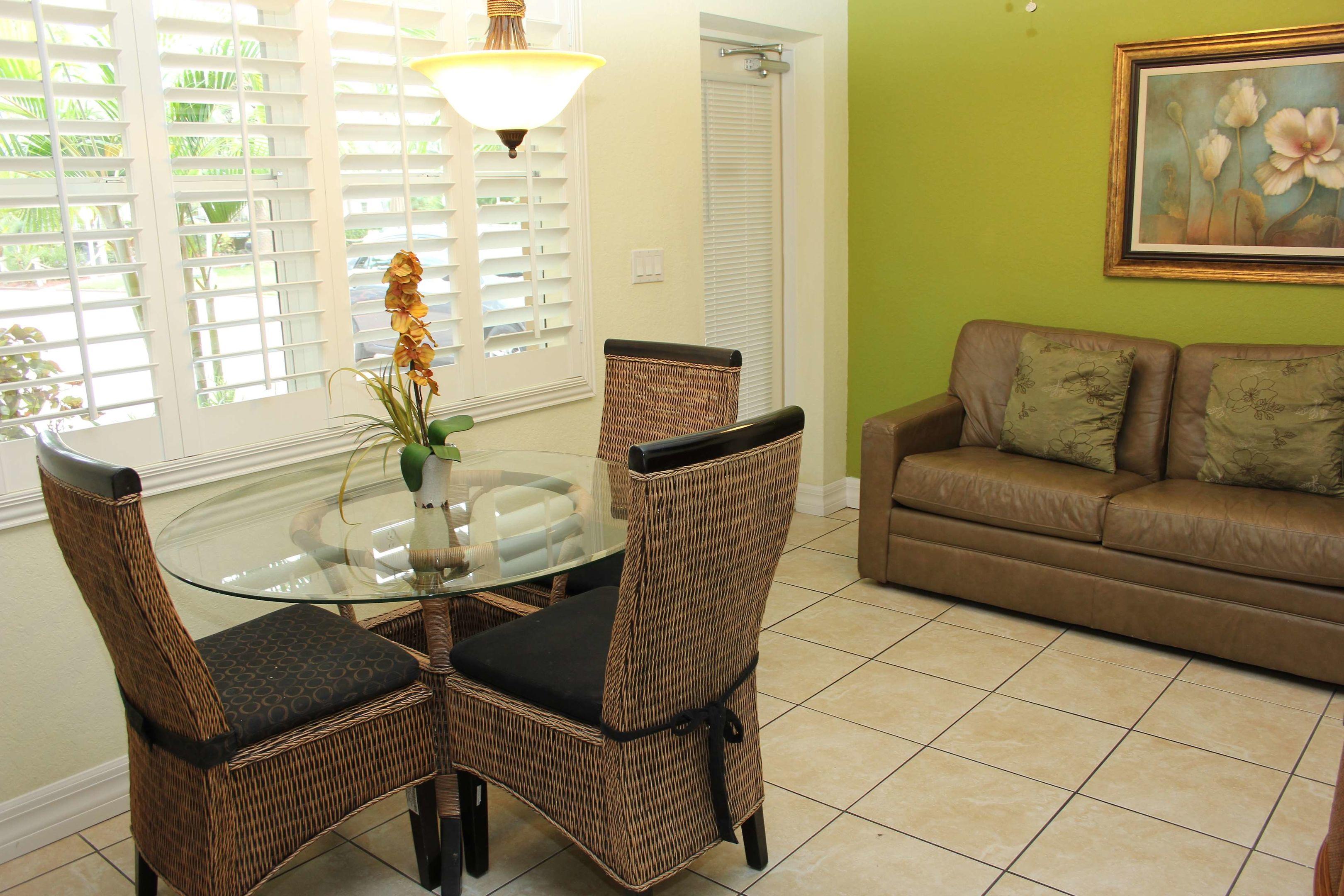 Tropical Beach Resorts — photo 5