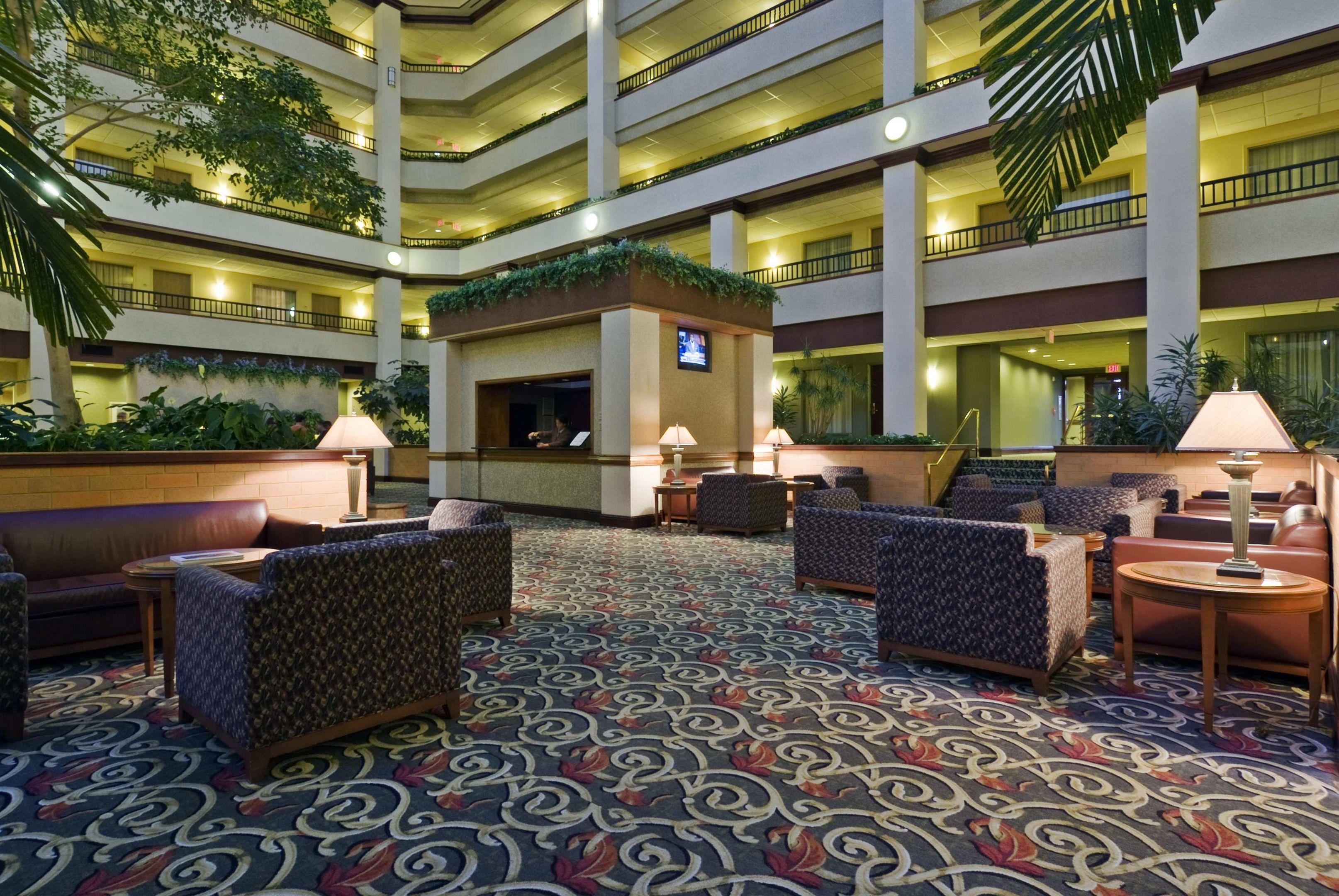 Embassy Suites Lexington — photo 3