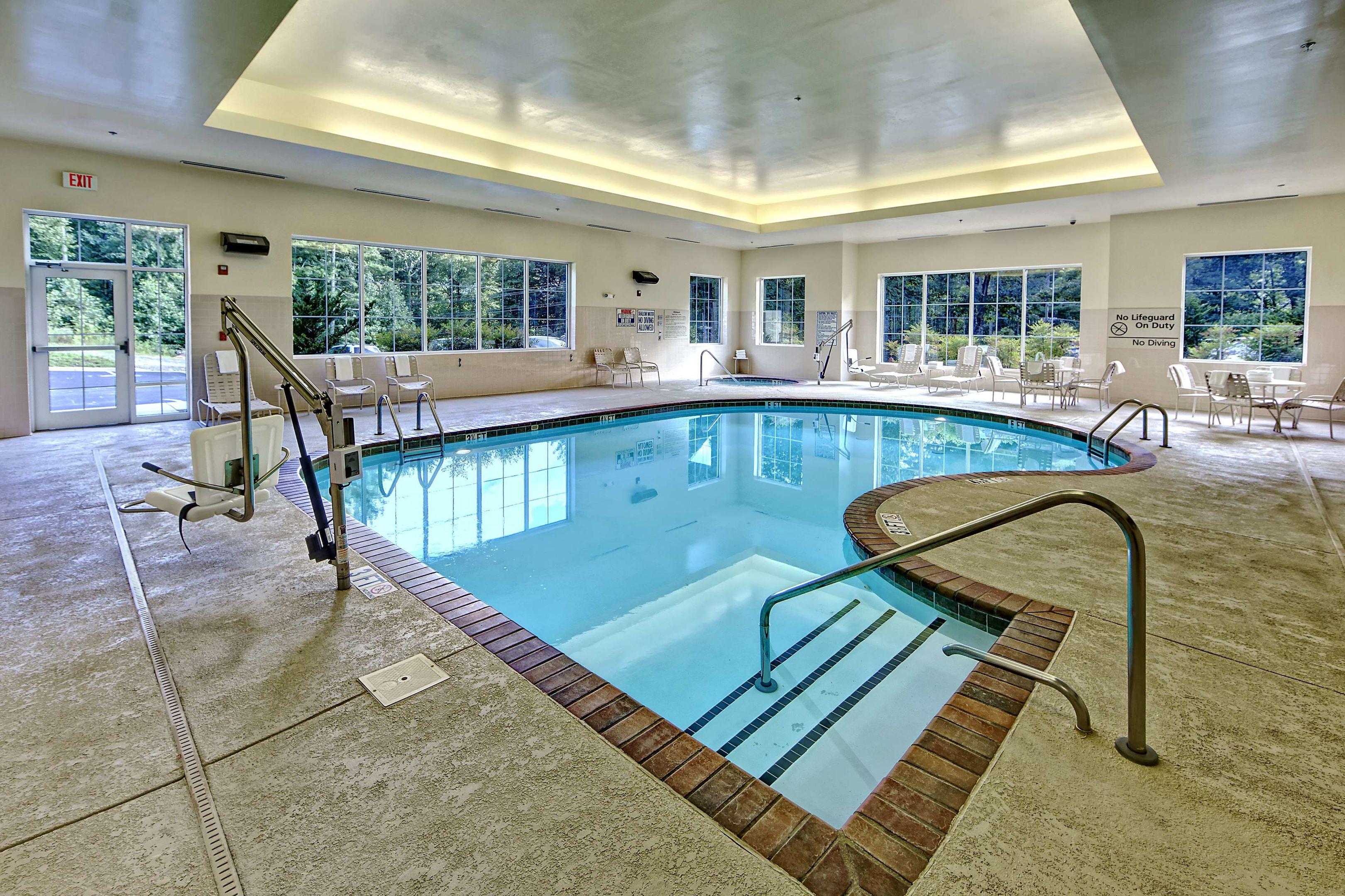 Hampton Inn & Suites Cashiers-Sapphire Valley — photo 5