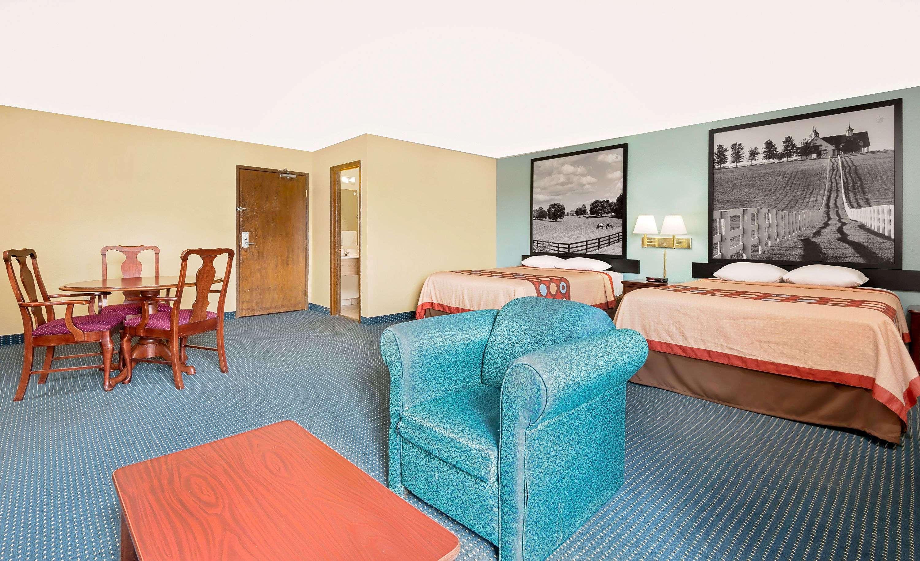 Super 8 by Wyndham Somerset — photo 4