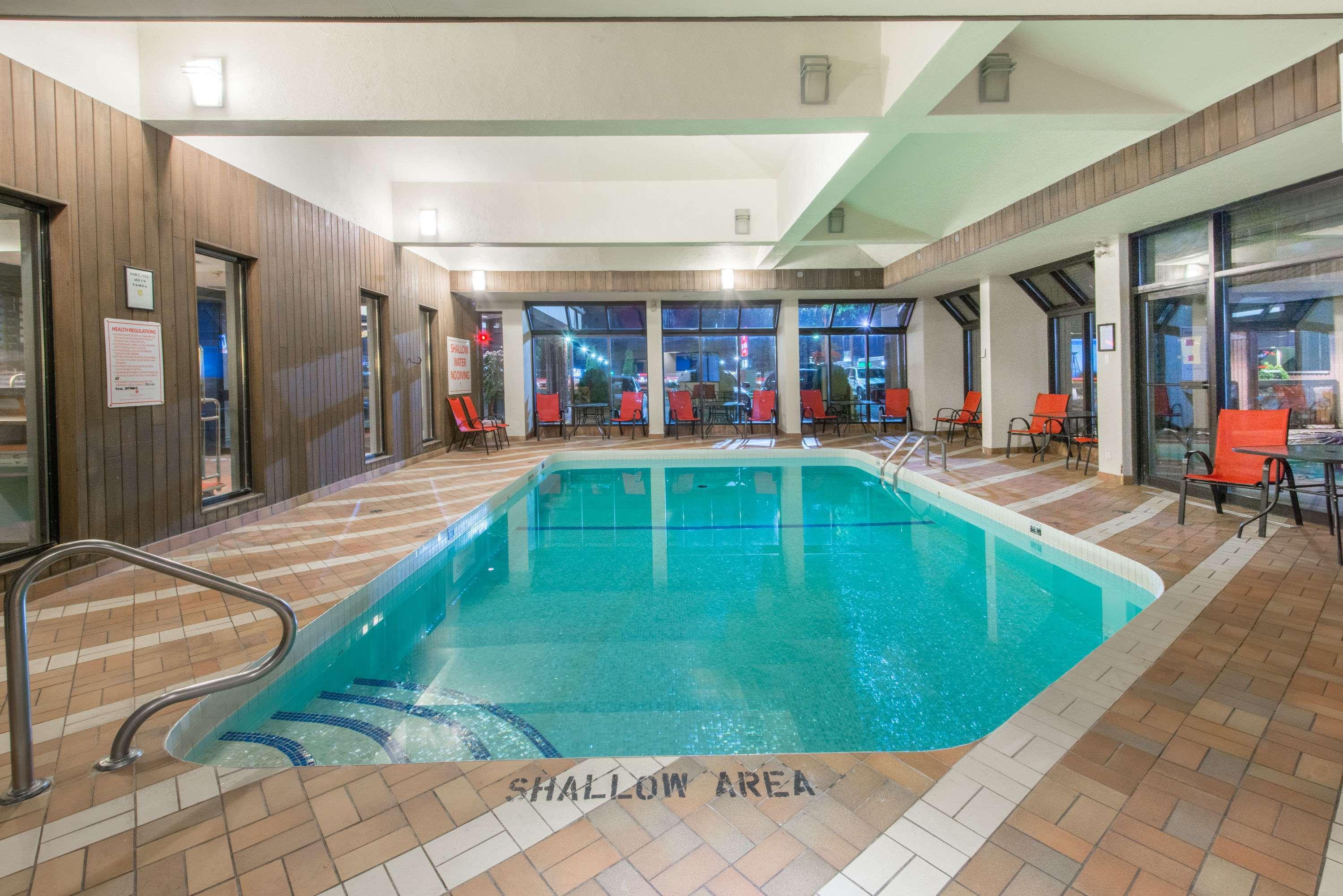 Ramada Plaza by Wyndham Niagara Falls — photo 4