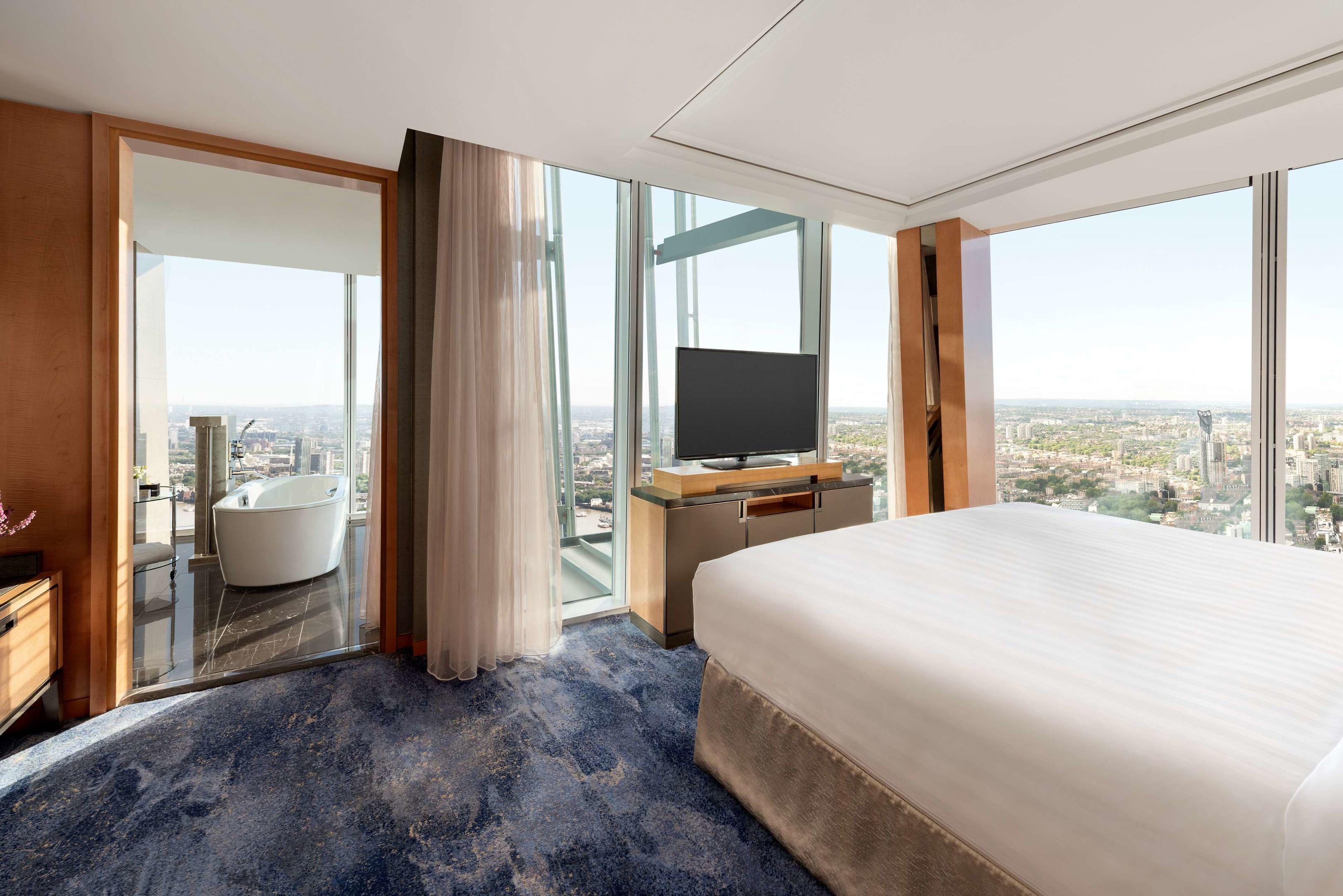 Shangri-La Hotel, At The Shard, London — photo 5