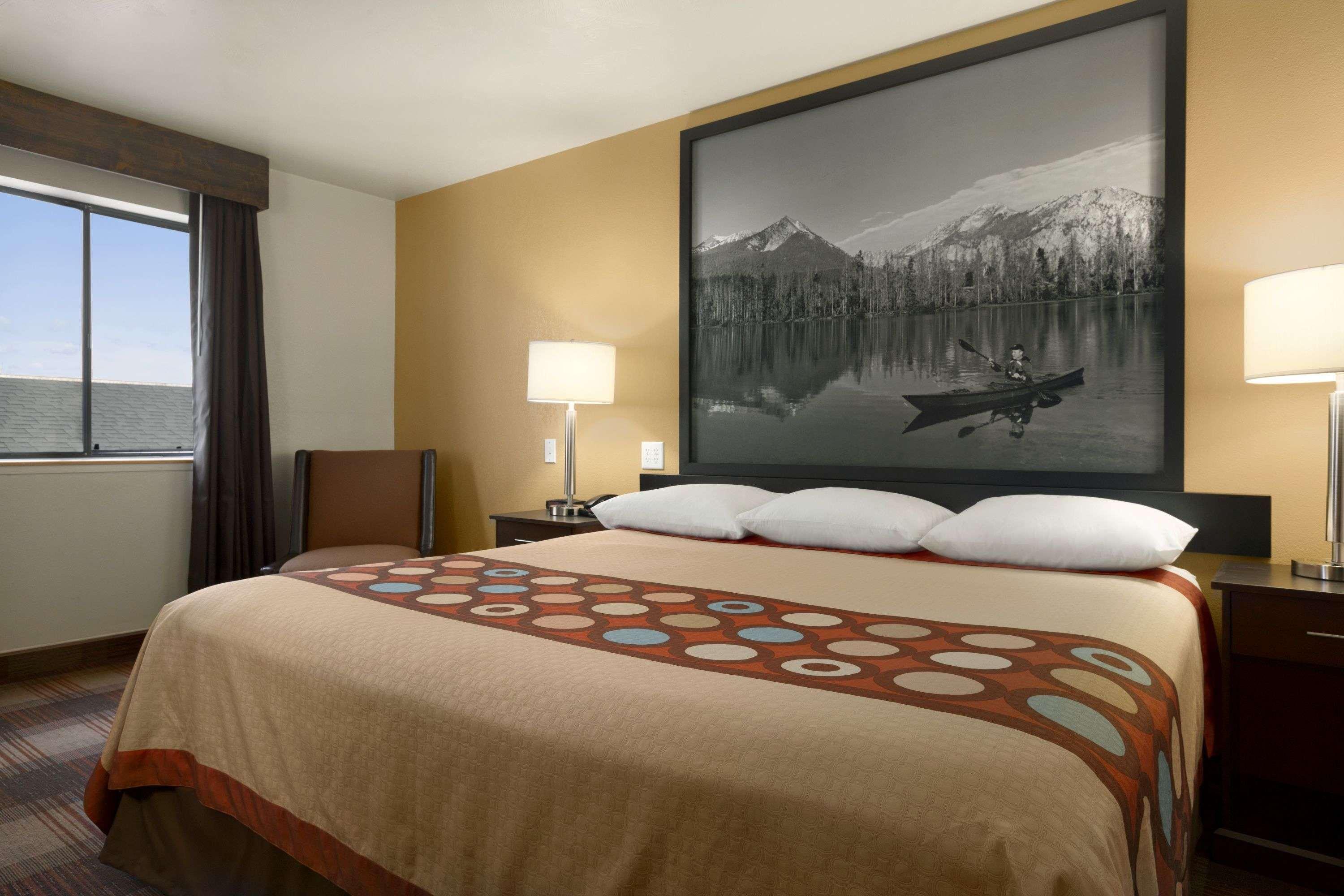 Super 8 by Wyndham Idaho Falls — photo 4