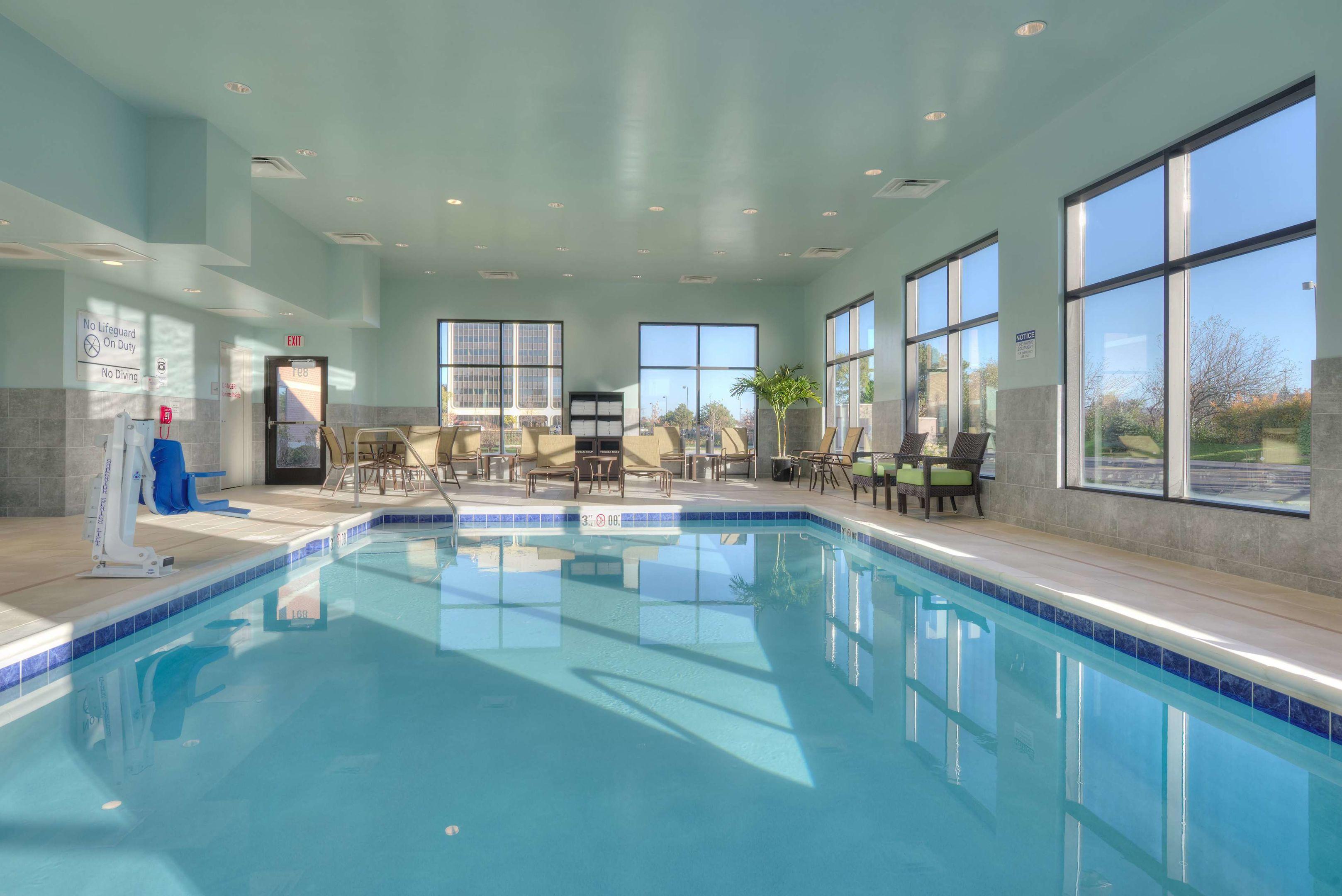 Hampton Inn & Suites Chicago Schaumburg — photo 5