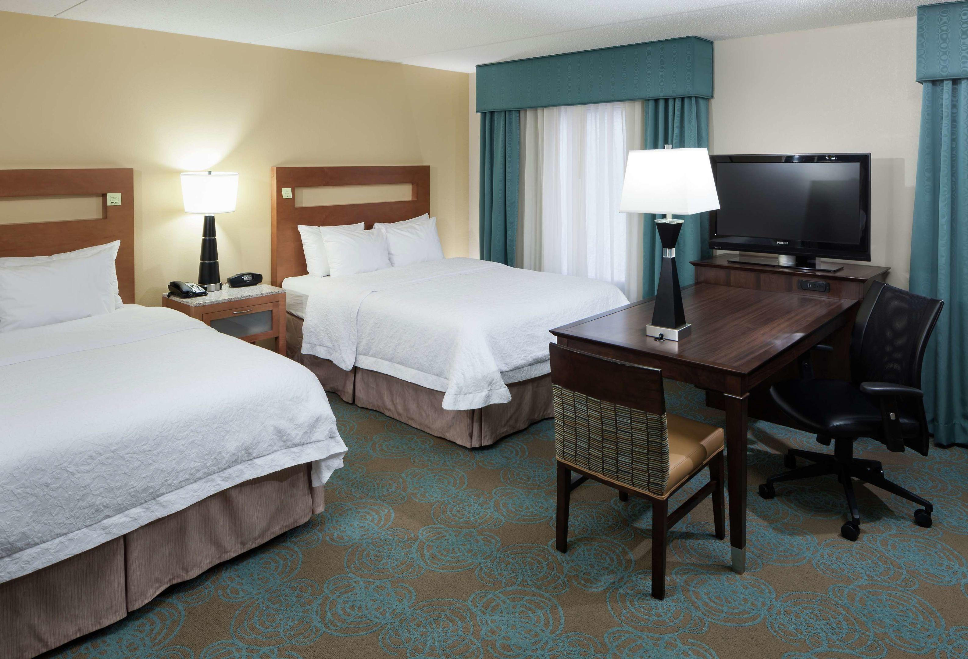 Hampton Inn & Suites St. Louis at Forest Park — photo 5
