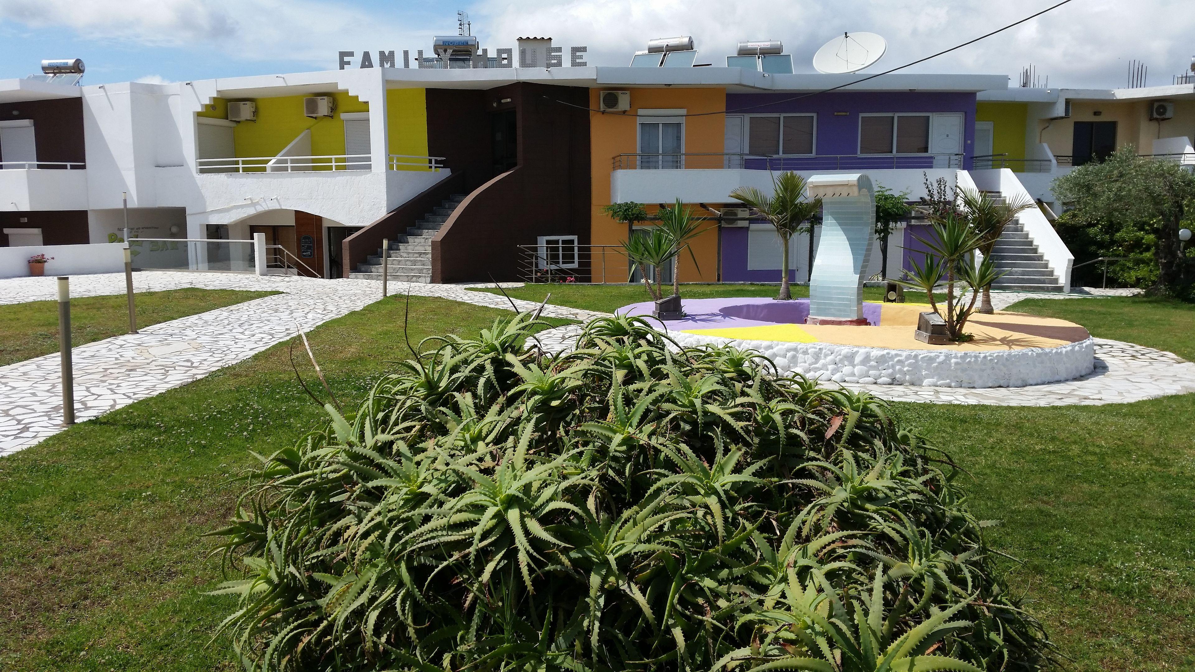 Family House Studios Apartments — photo 4
