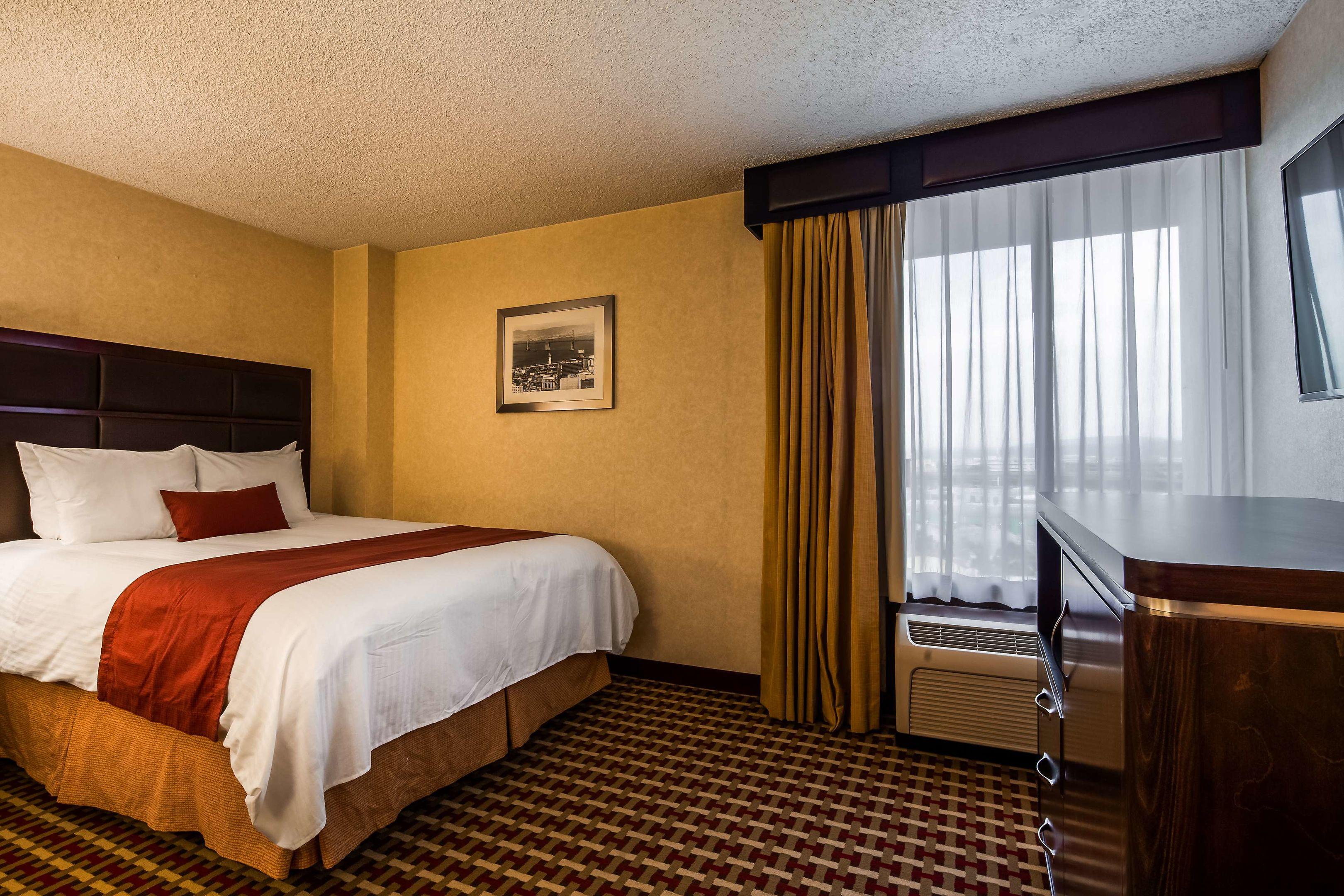 Best Western Plus Grosvenor Airport Hotel — photo 4
