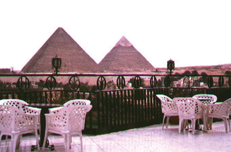 Pyramids Plaza Hotel