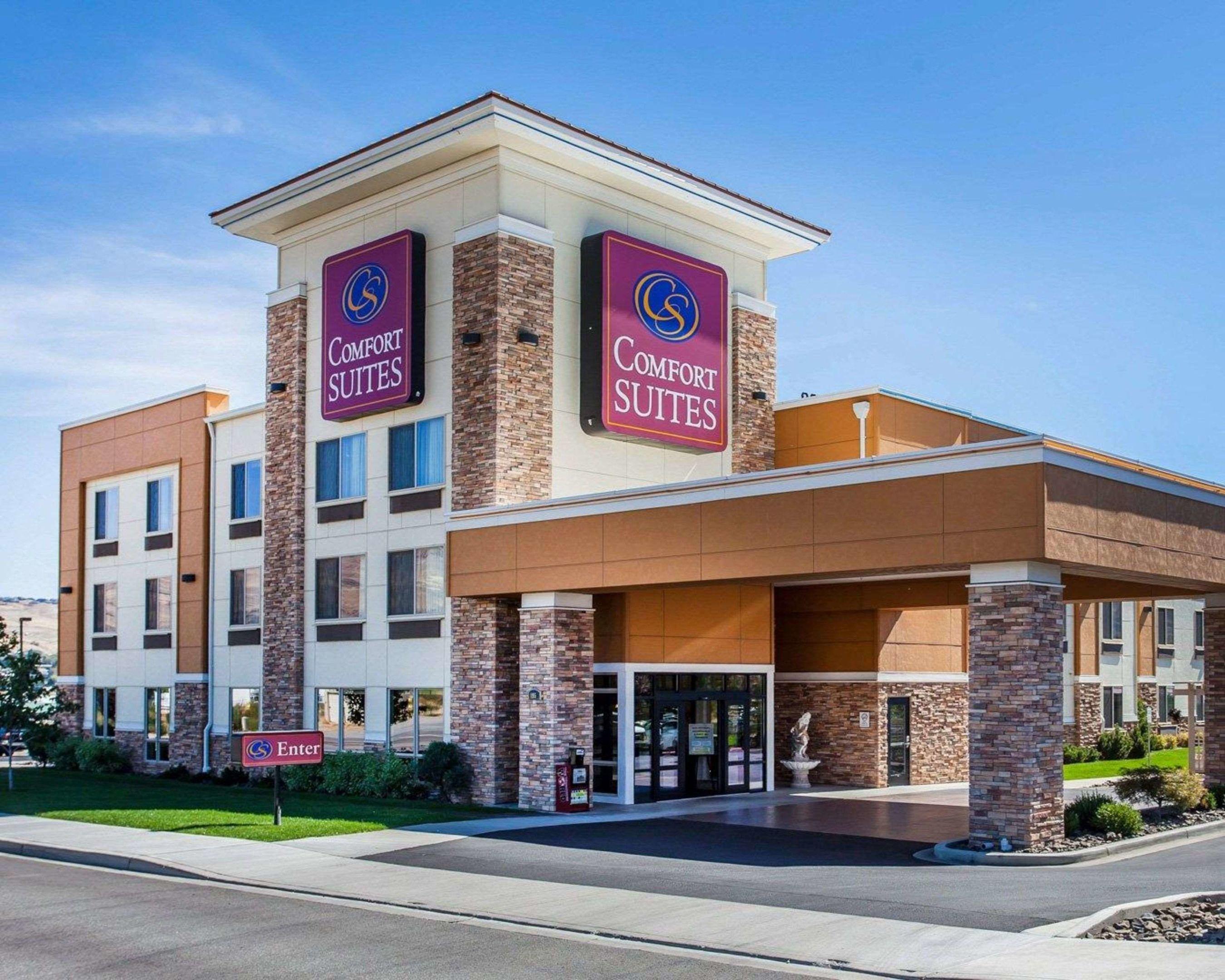 Comfort Suites — photo 3