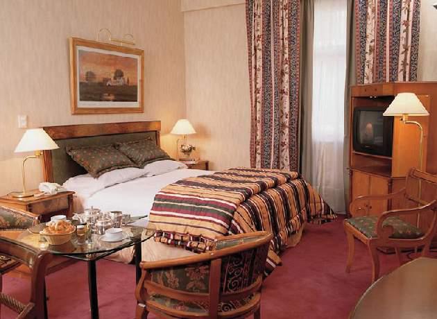 Mayflower Suites — photo 3