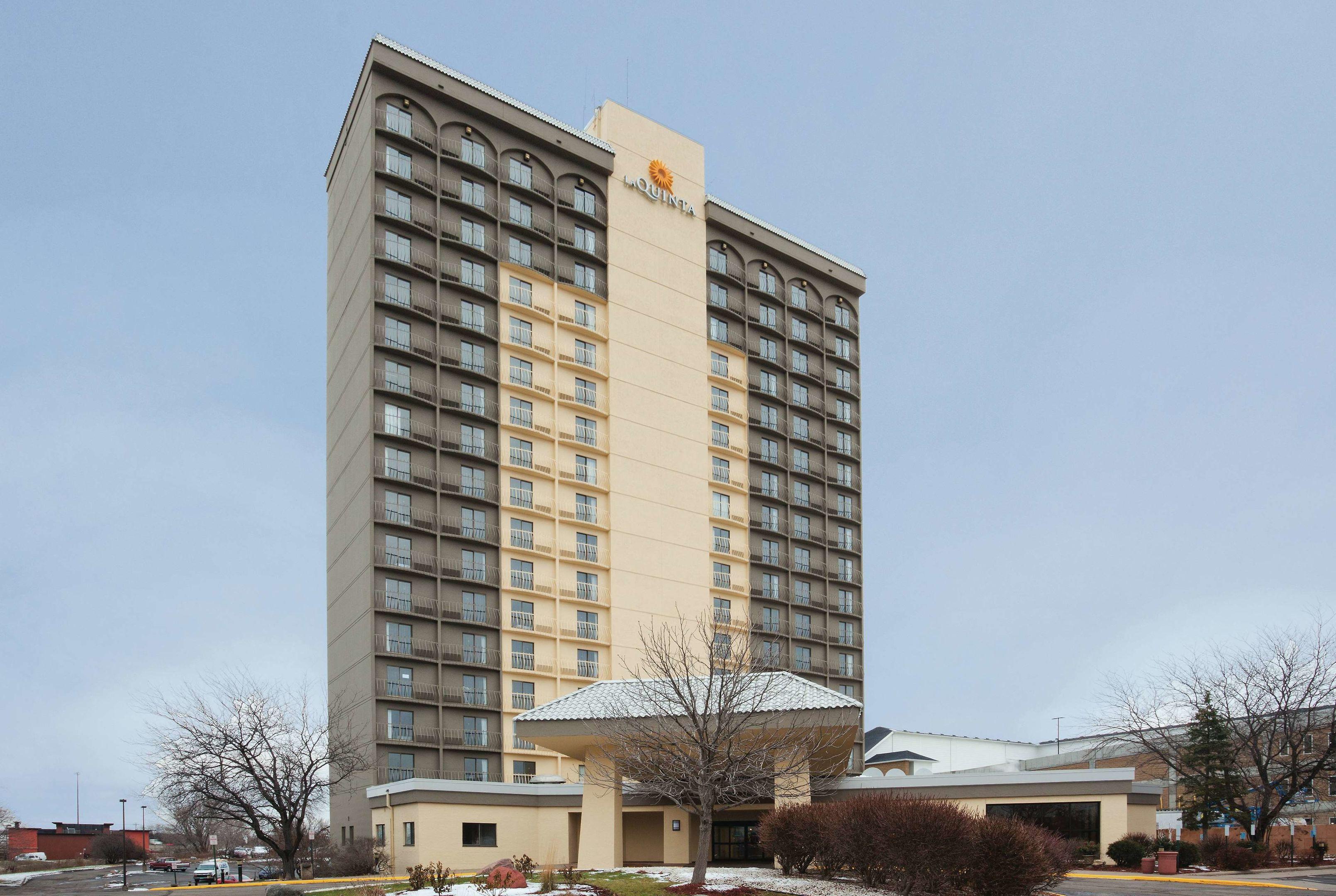 La Quinta Inn & Suites Minneapolis Bloomington W — photo 4