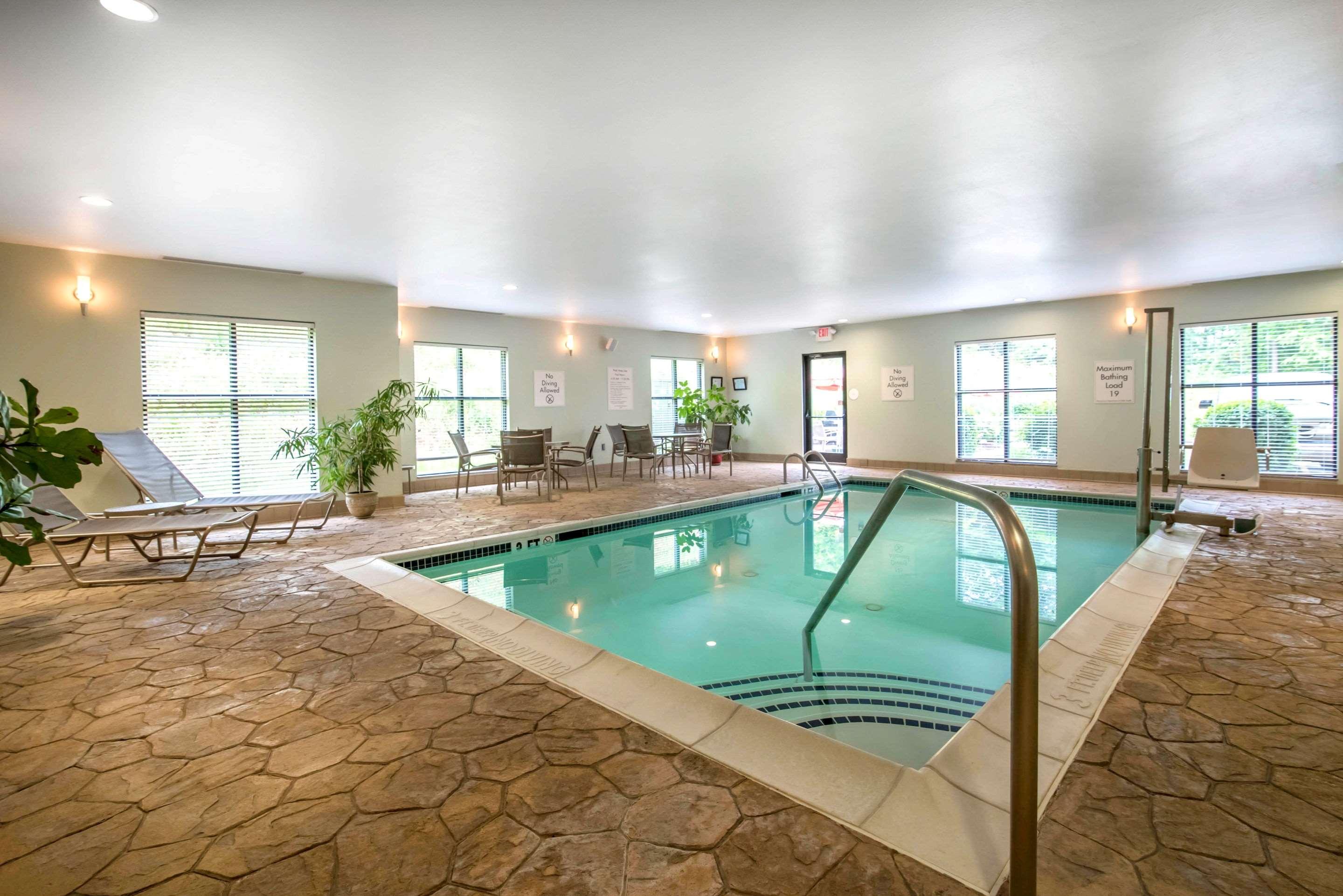 Comfort Inn & Suites Tunkhannock — photo 4