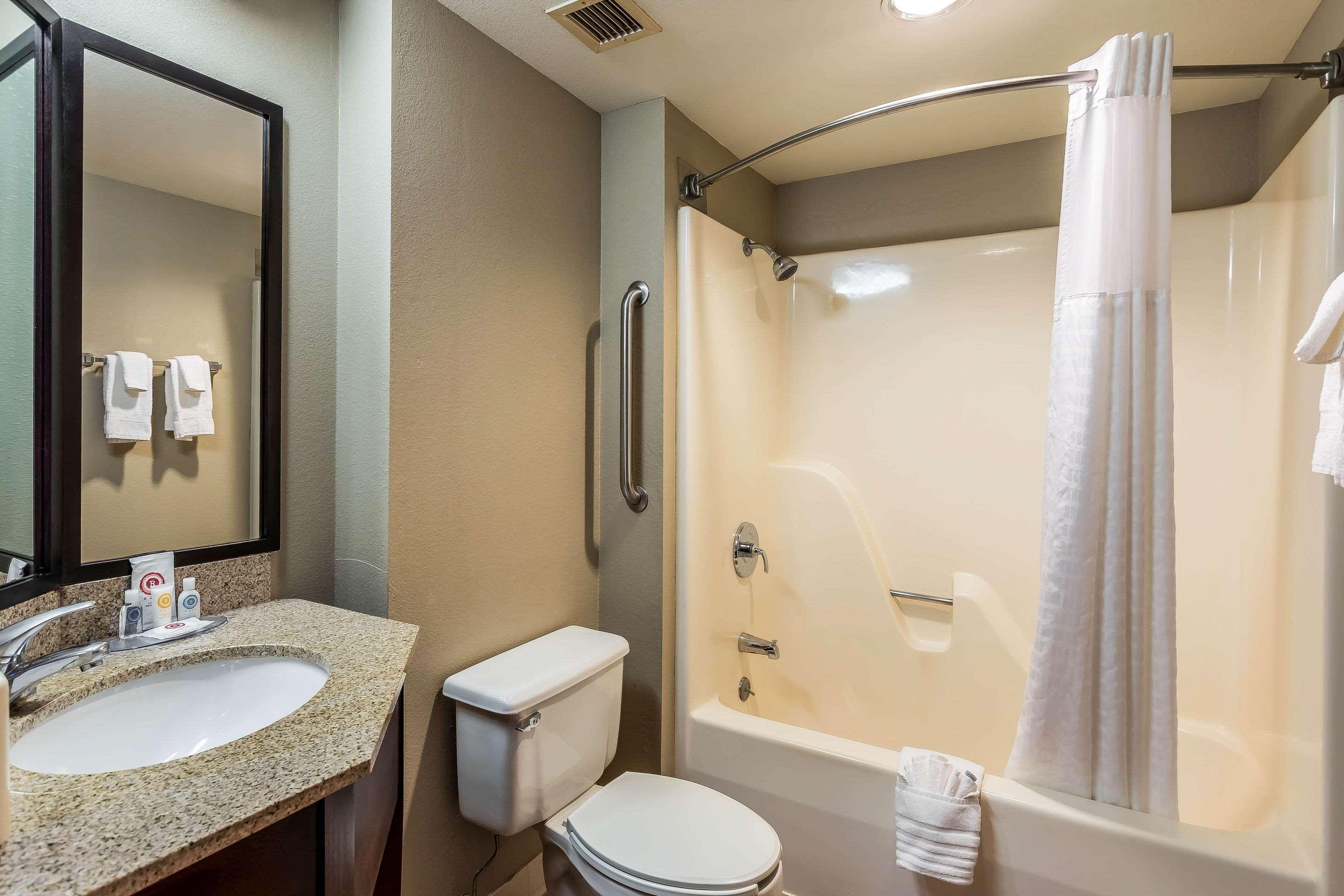 Comfort Inn — photo 4