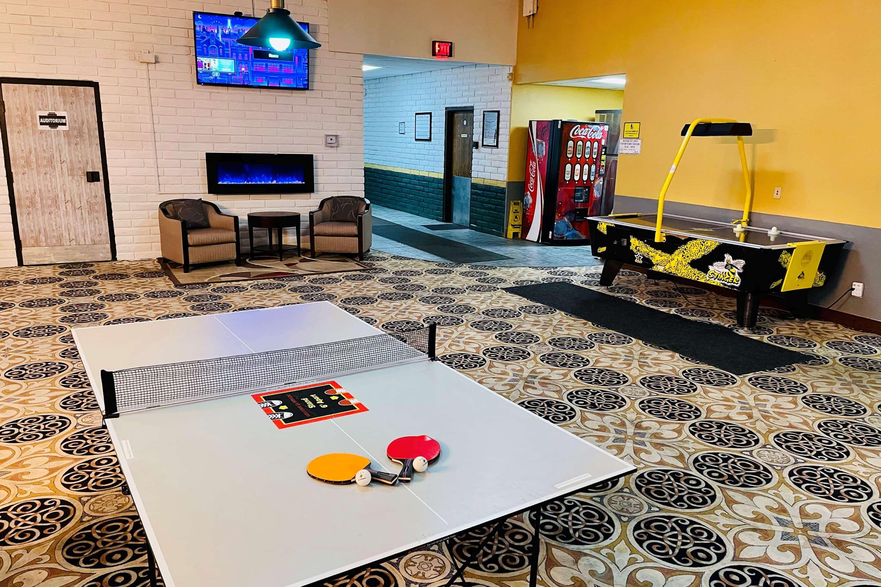 Red Coach Inn & Suites El Dorado — photo 4