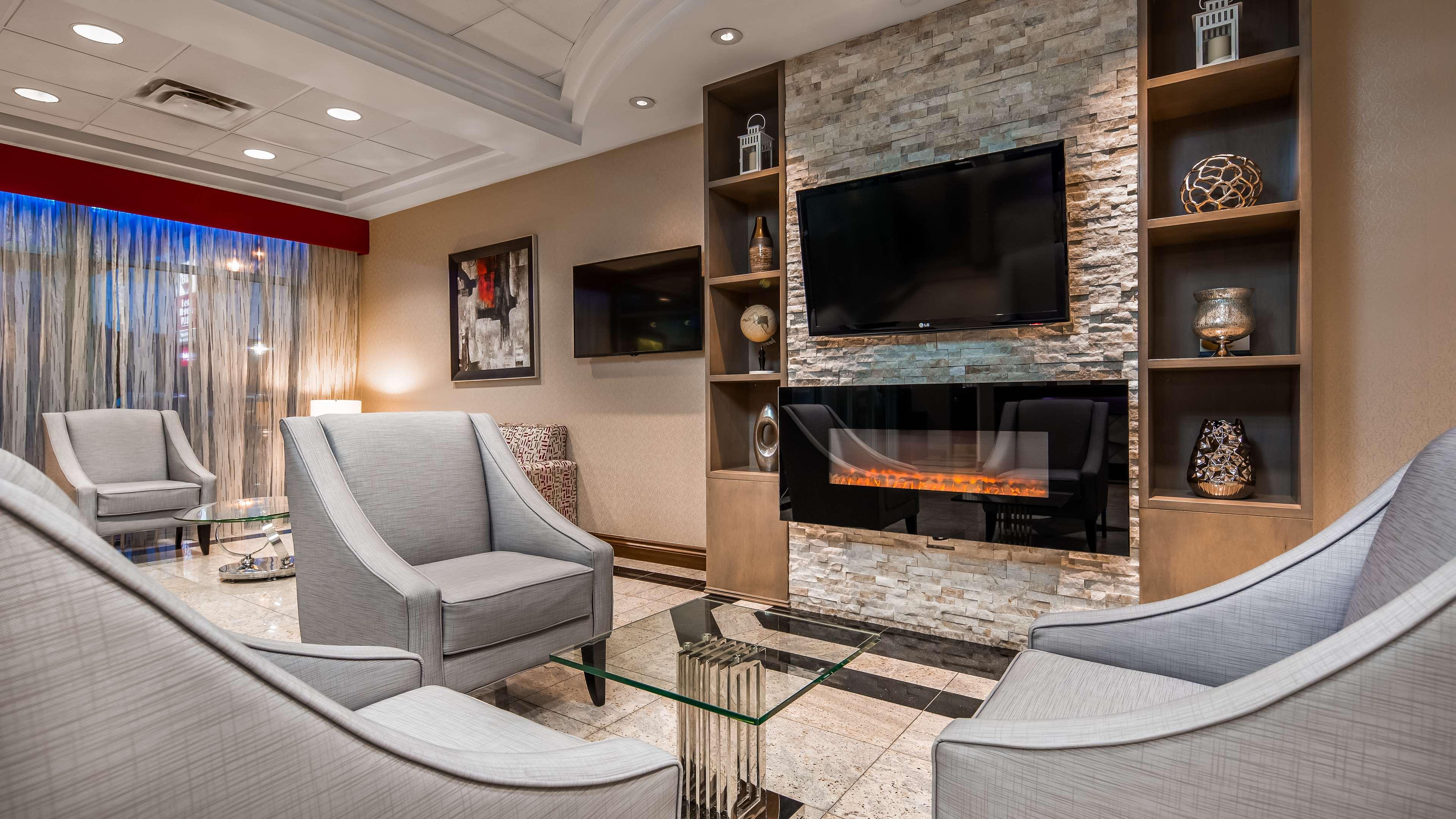 Best Western Plus Travel Toronto Airport — photo 4