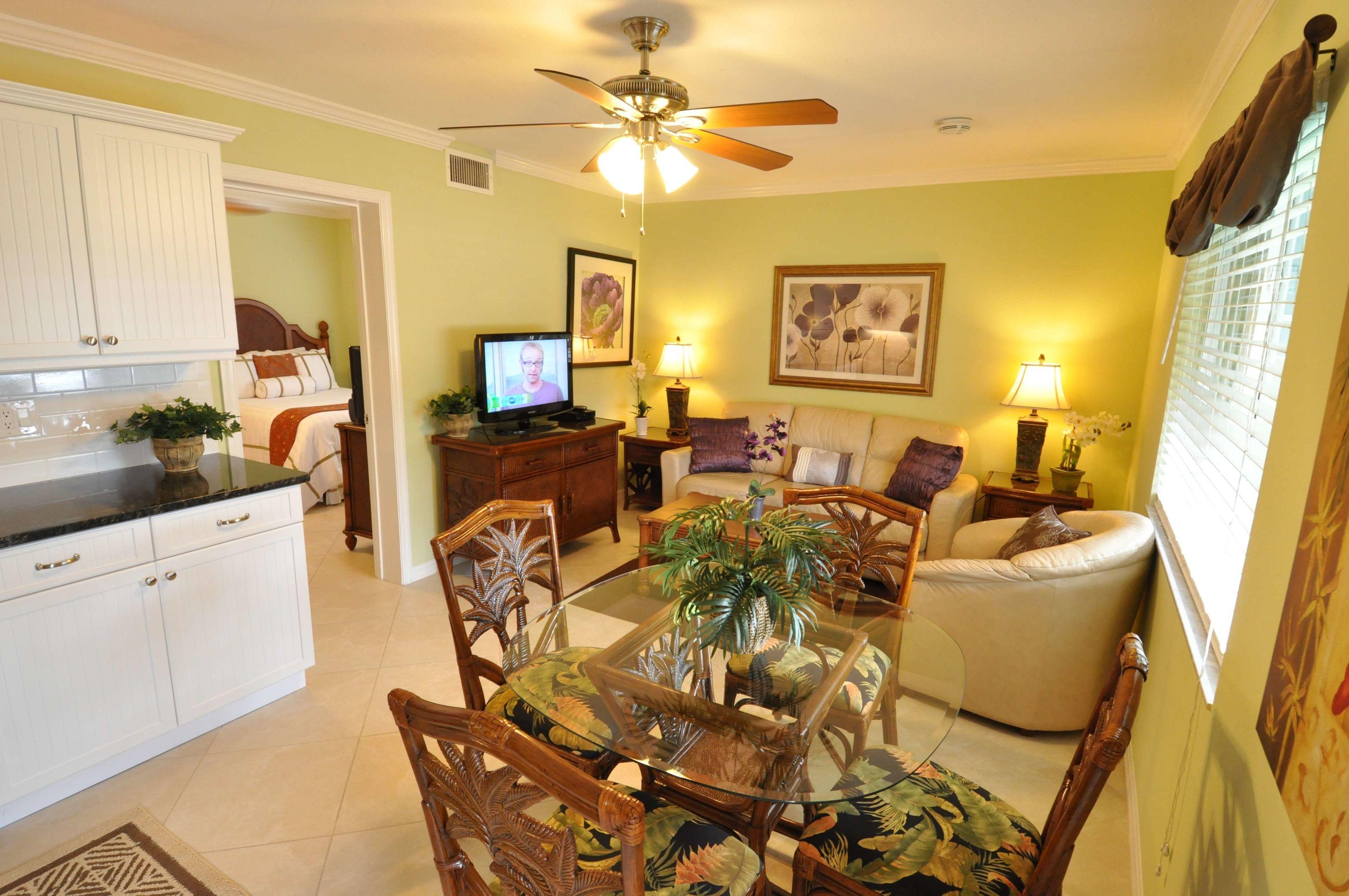 Tropical Beach Resorts — photo 4