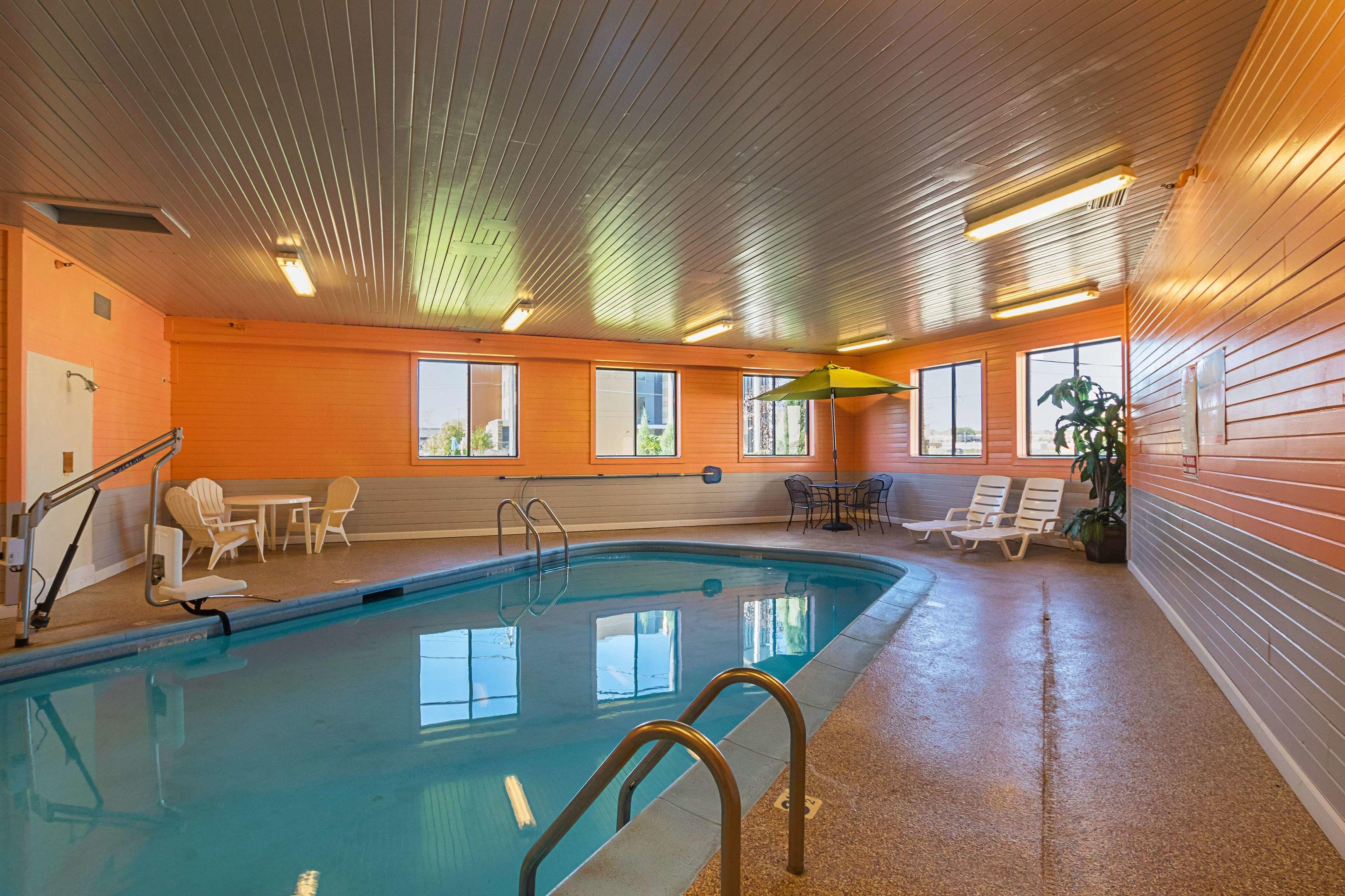 Motel 6 Crossroads Mall - Waterloo - Cedar Falls — photo 5