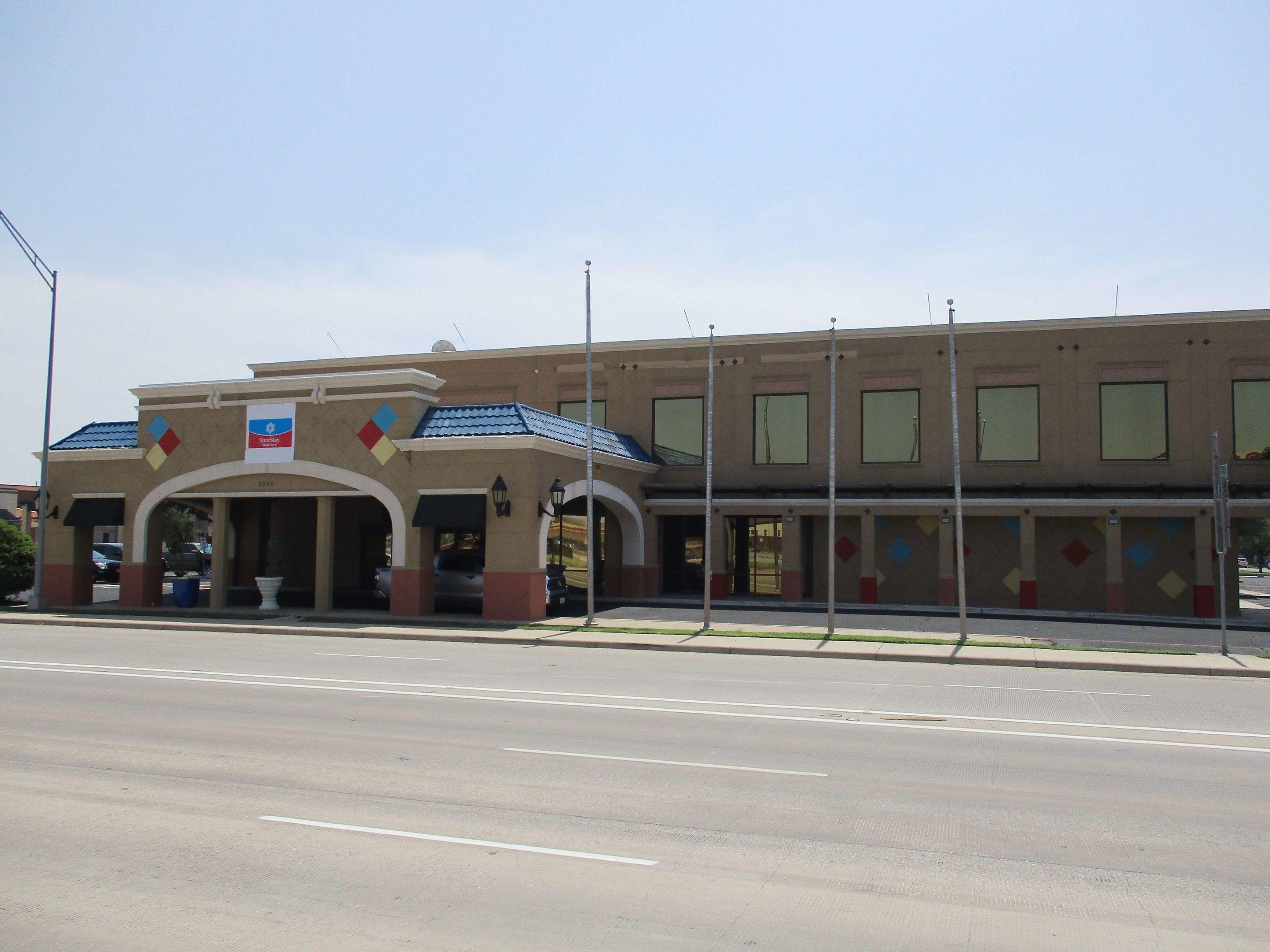SureStay Plus Hotel by Best Western Lubbock Medical Center — photo 3