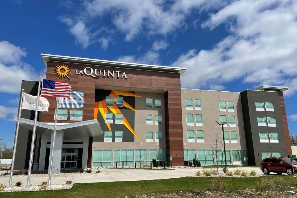 La Quinta Inn & Suites by Wyndham Shorewood