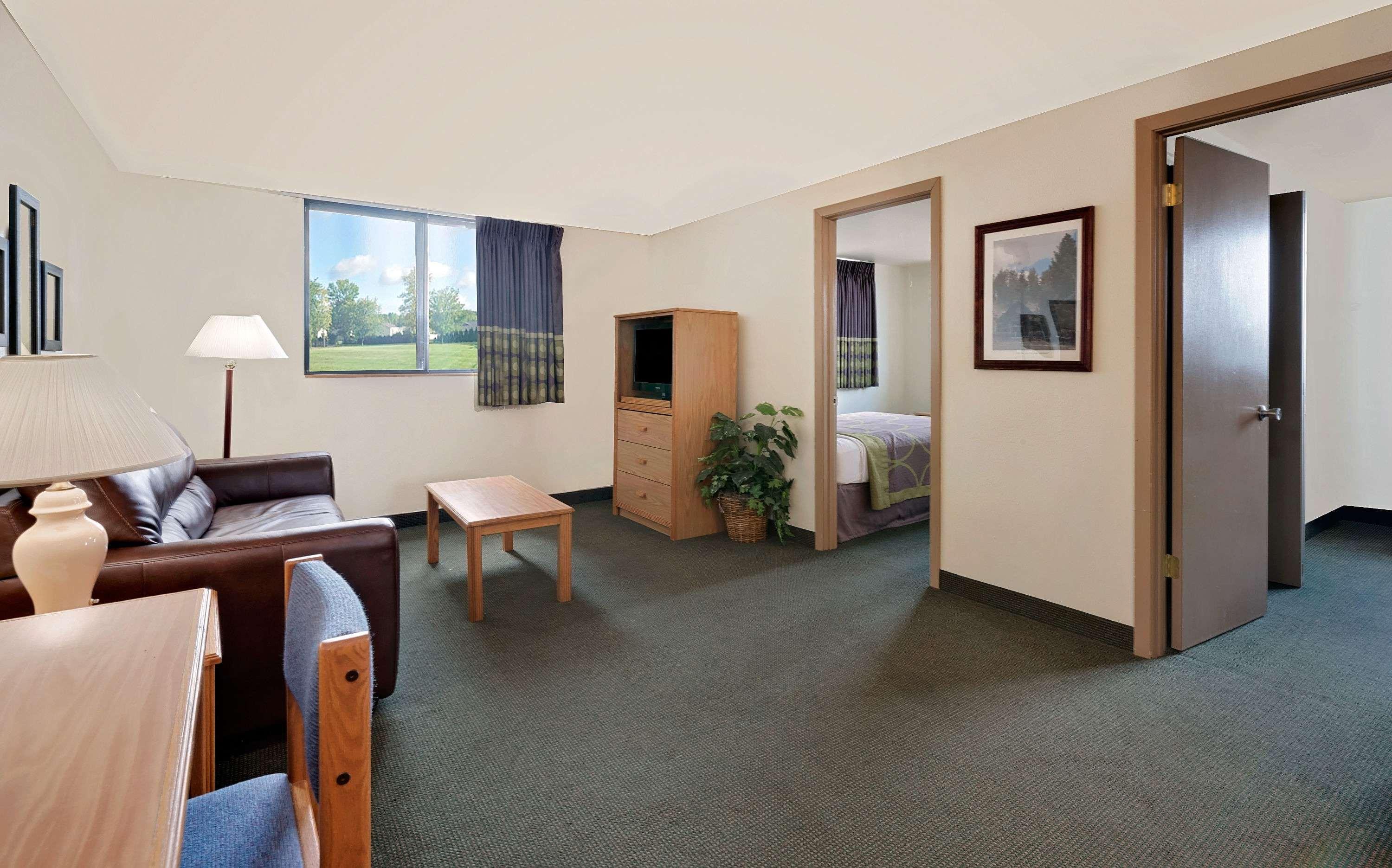 Super 8 by Wyndham Spearfish — photo 5