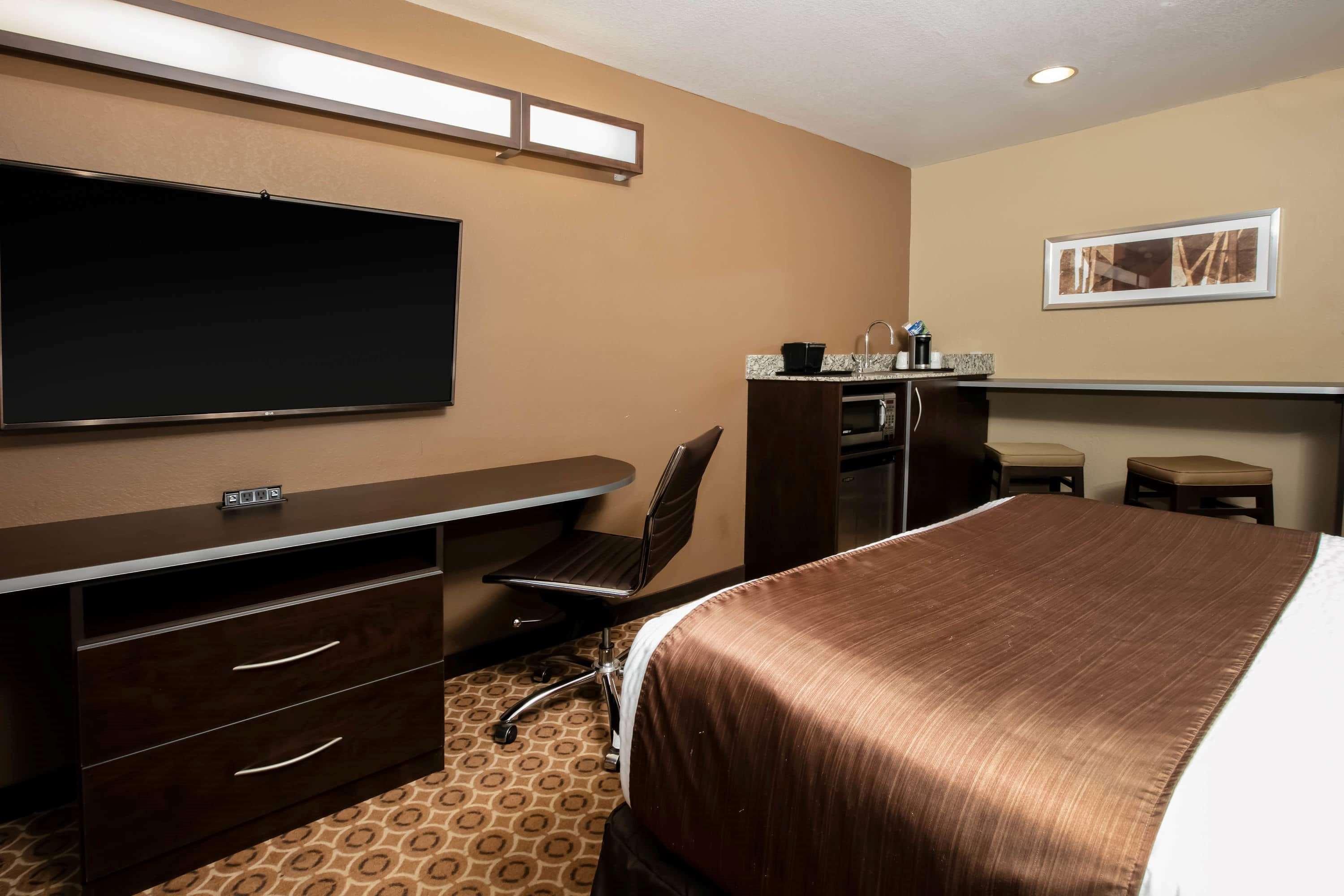Microtel Inn & Suites By Wyndham Pecos — photo 5