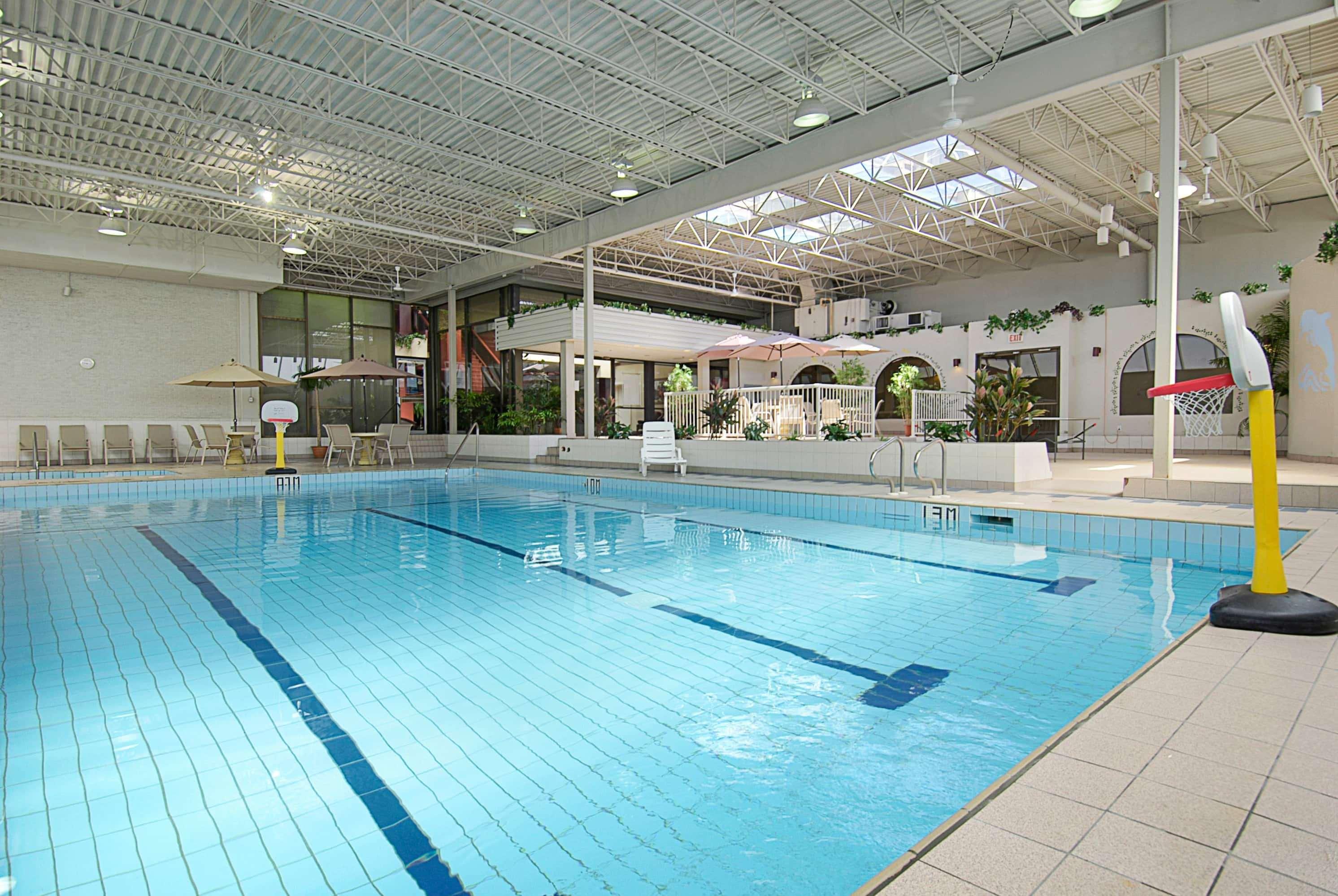 Days Inn Calgary South — photo 3